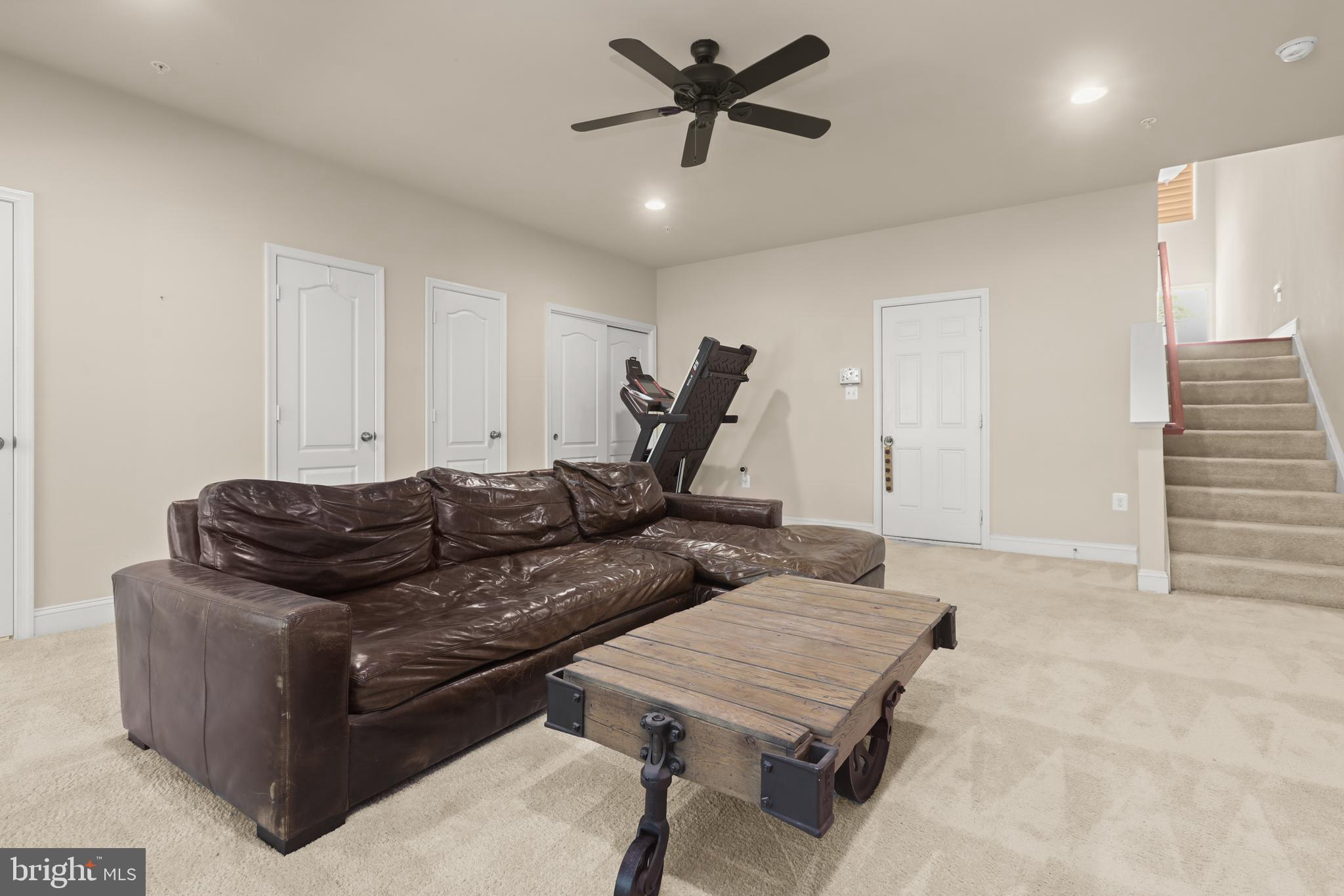 RIVERWALK - Residential