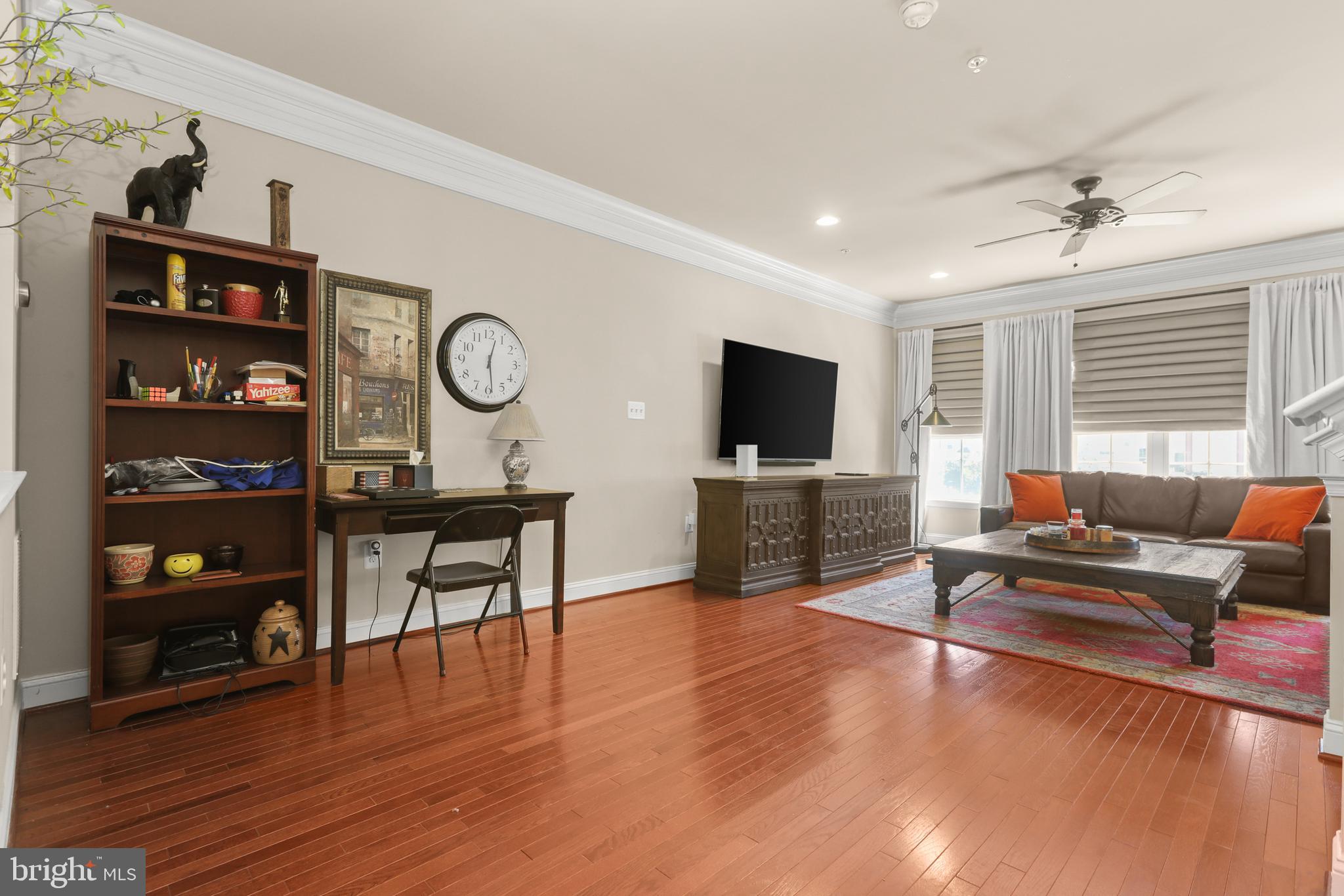 RIVERWALK - Residential