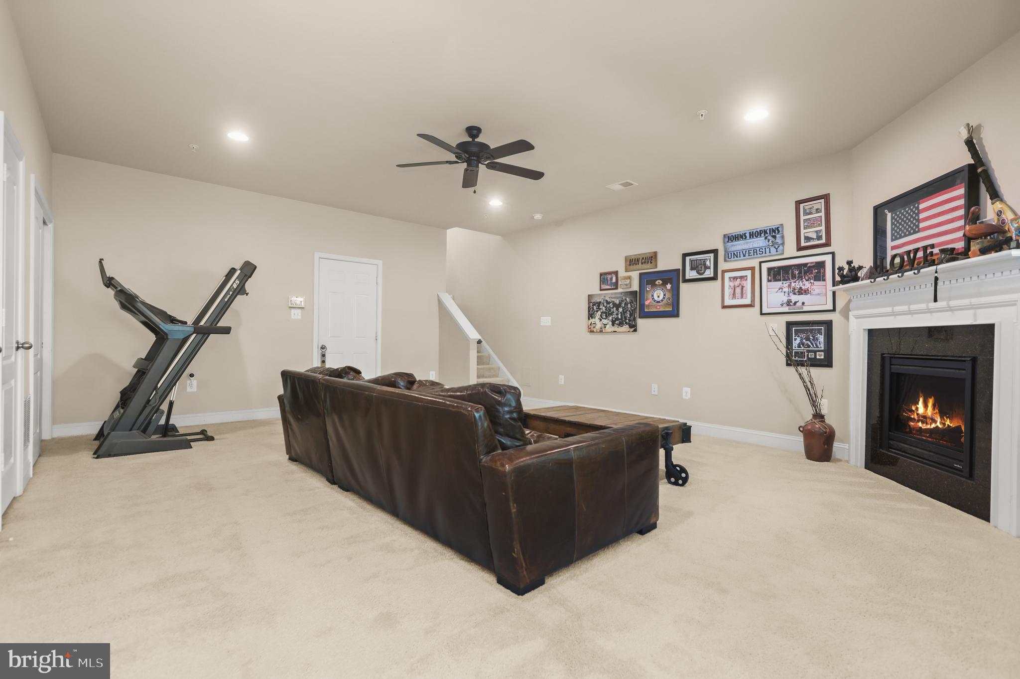 RIVERWALK - Residential