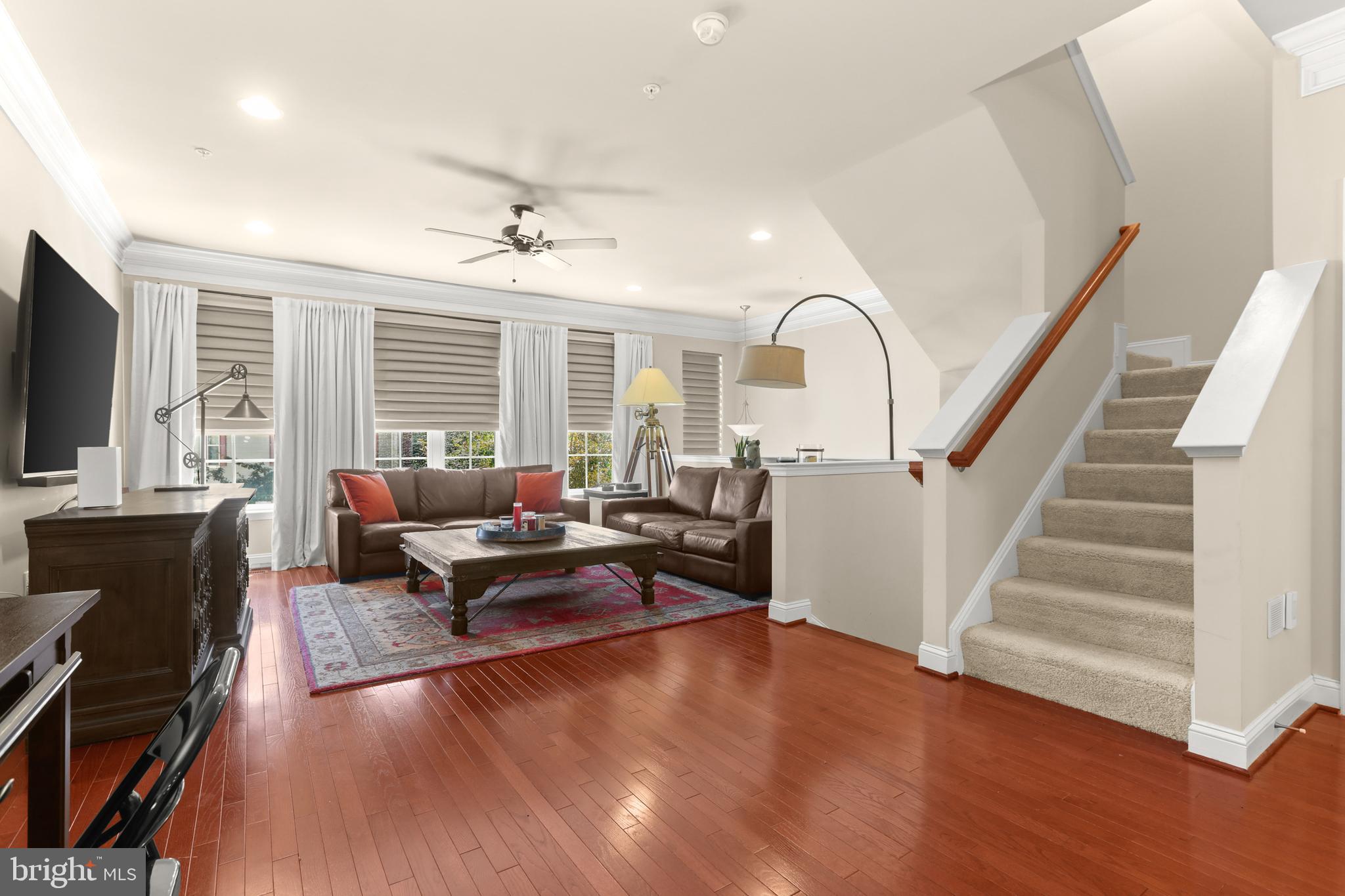 RIVERWALK - Residential