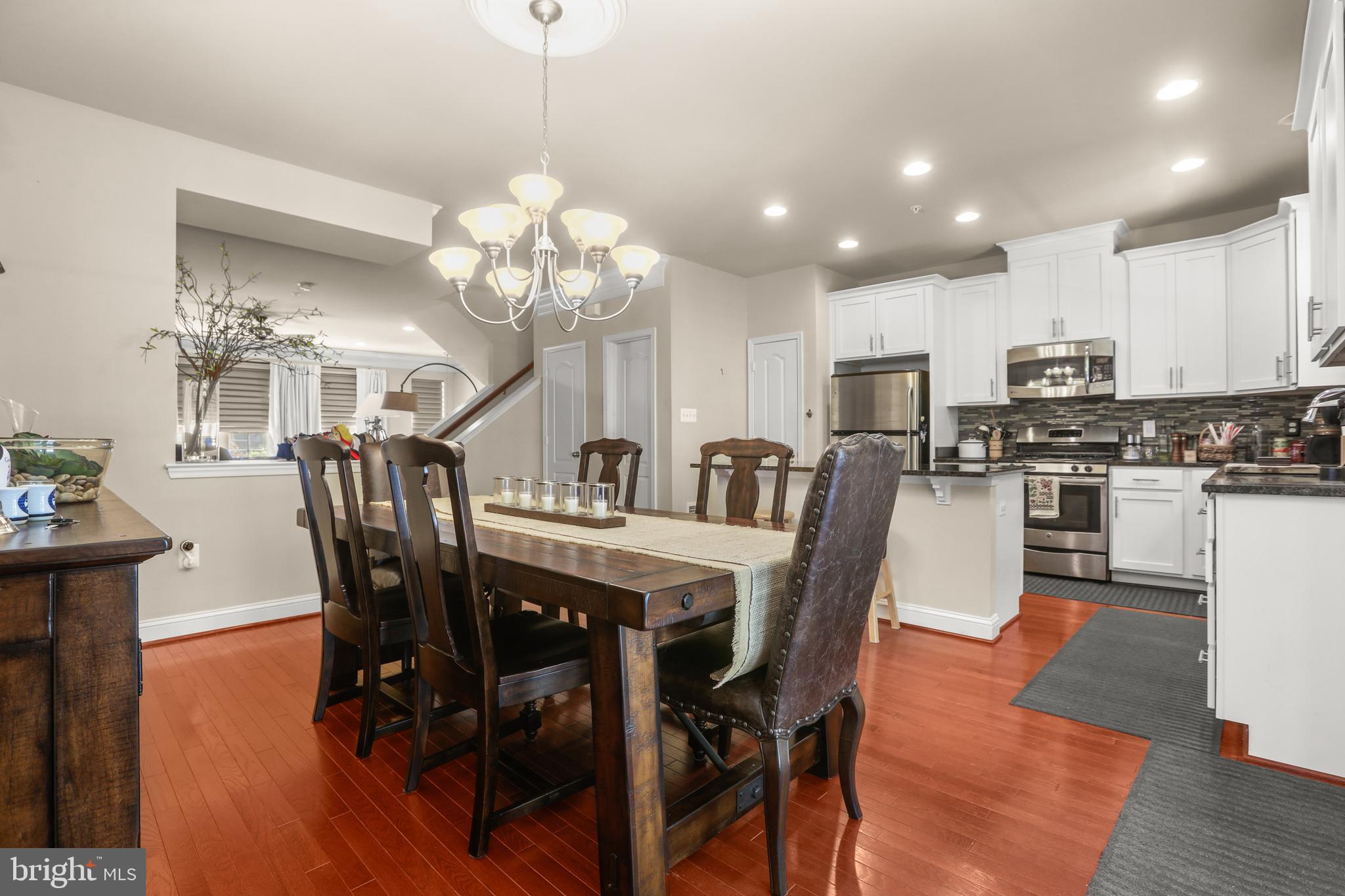 RIVERWALK - Residential