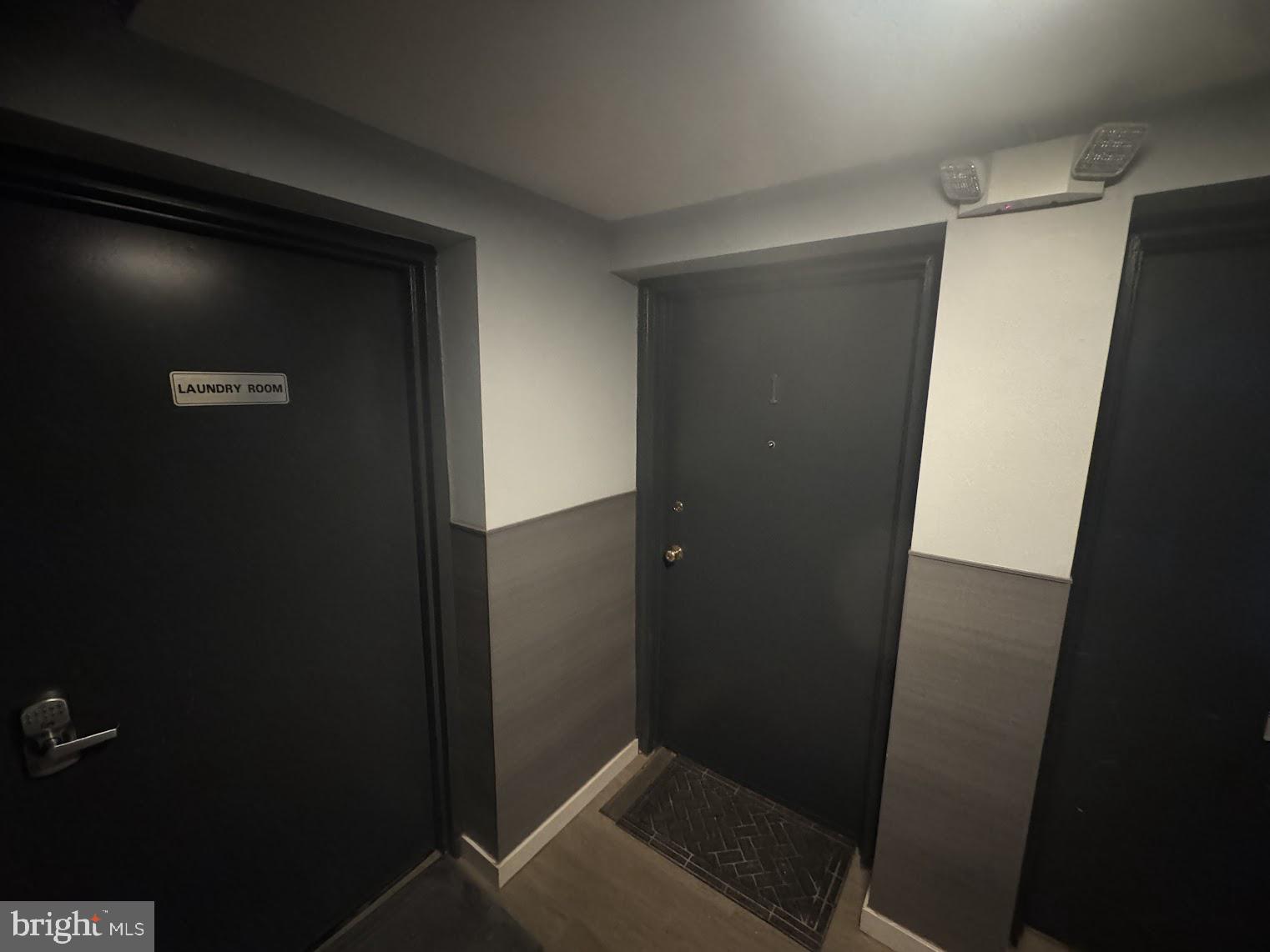 500 S COURTHOUSE ROAD 1