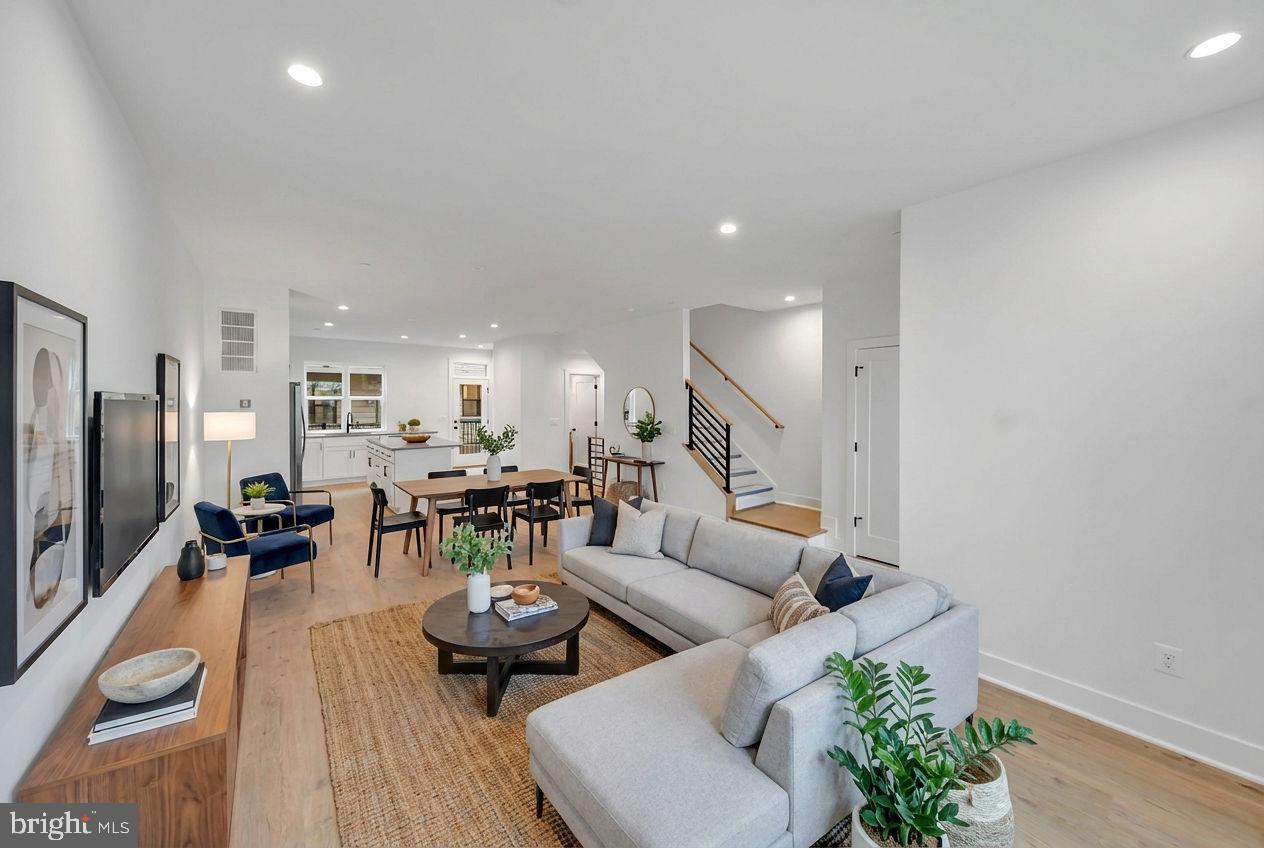 WESTBARD SQUARE - Residential