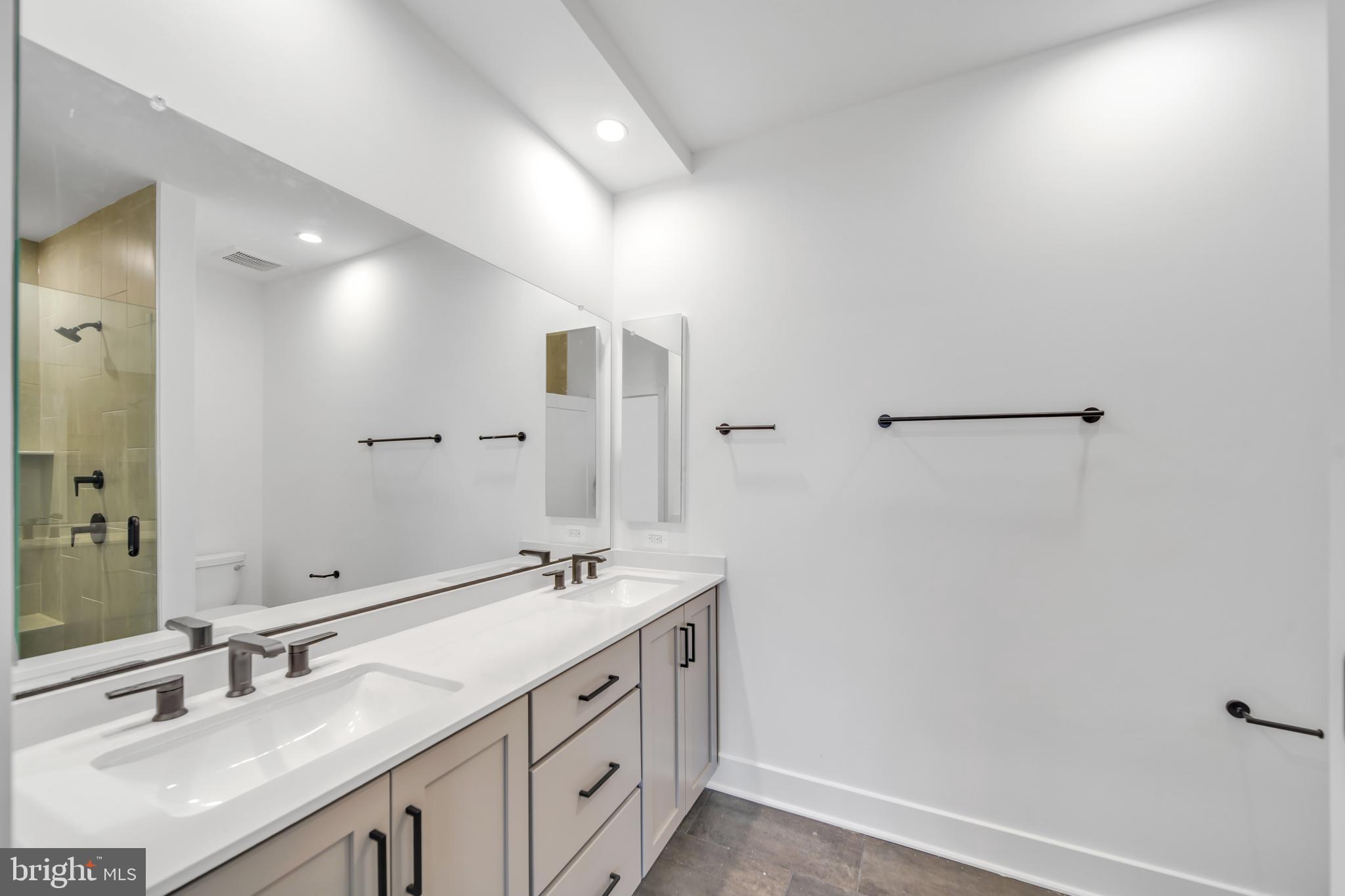 WESTBARD SQUARE - Residential