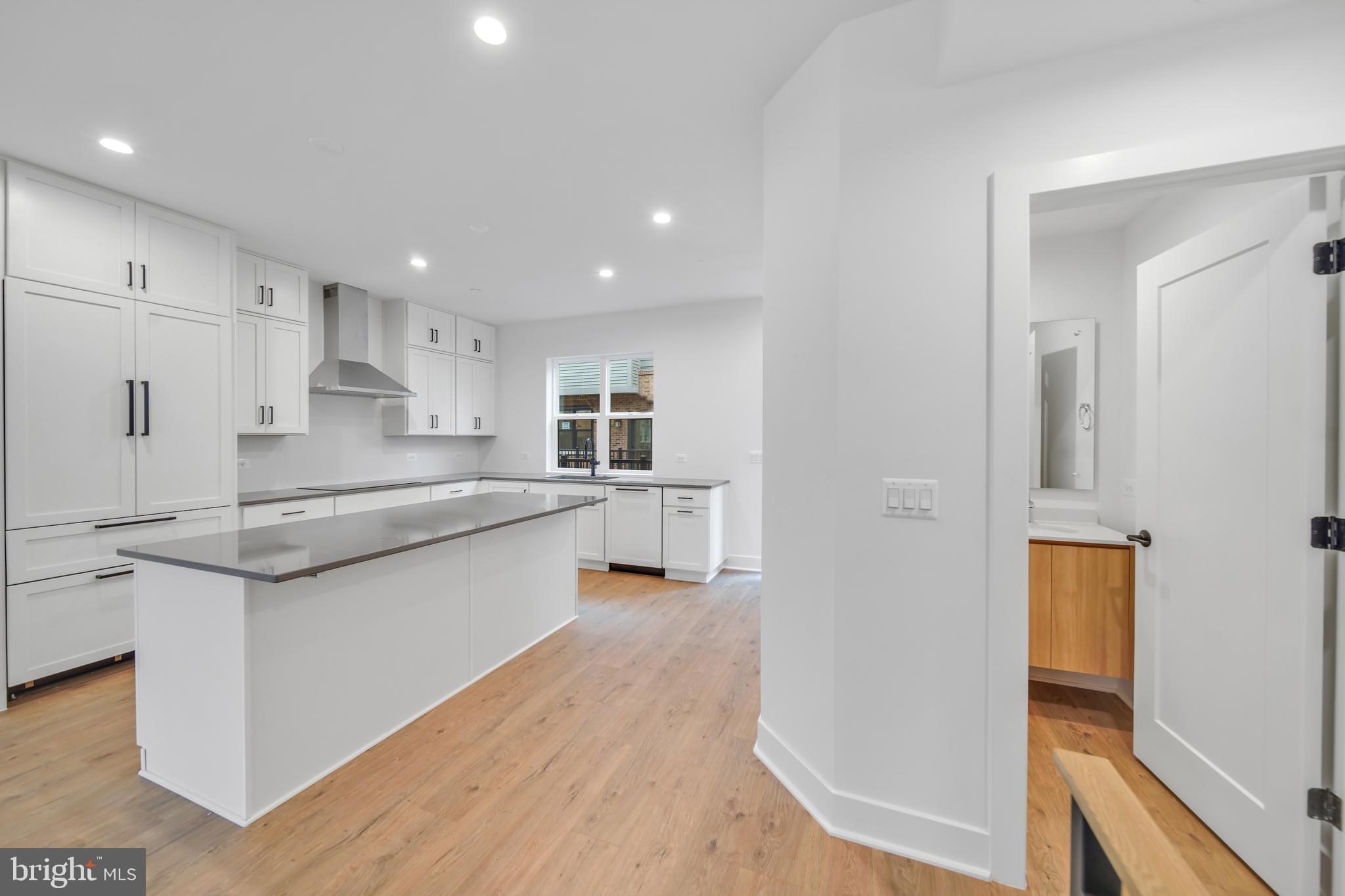 WESTBARD SQUARE - Residential