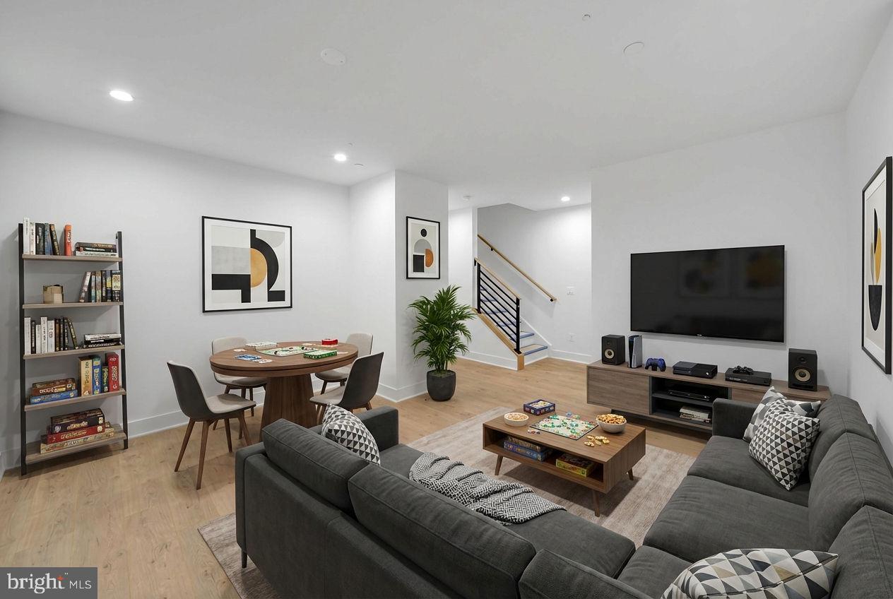 WESTBARD SQUARE - Residential