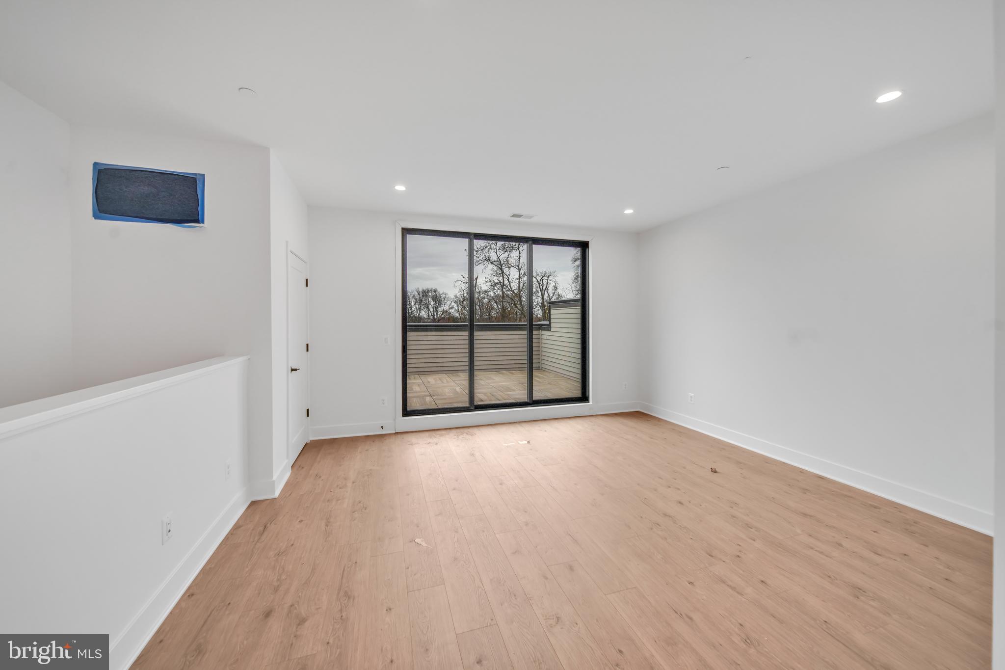 WESTBARD SQUARE - Residential