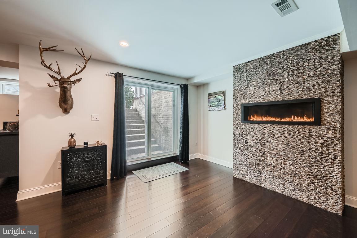 HAMMONDS GLEN - Residential