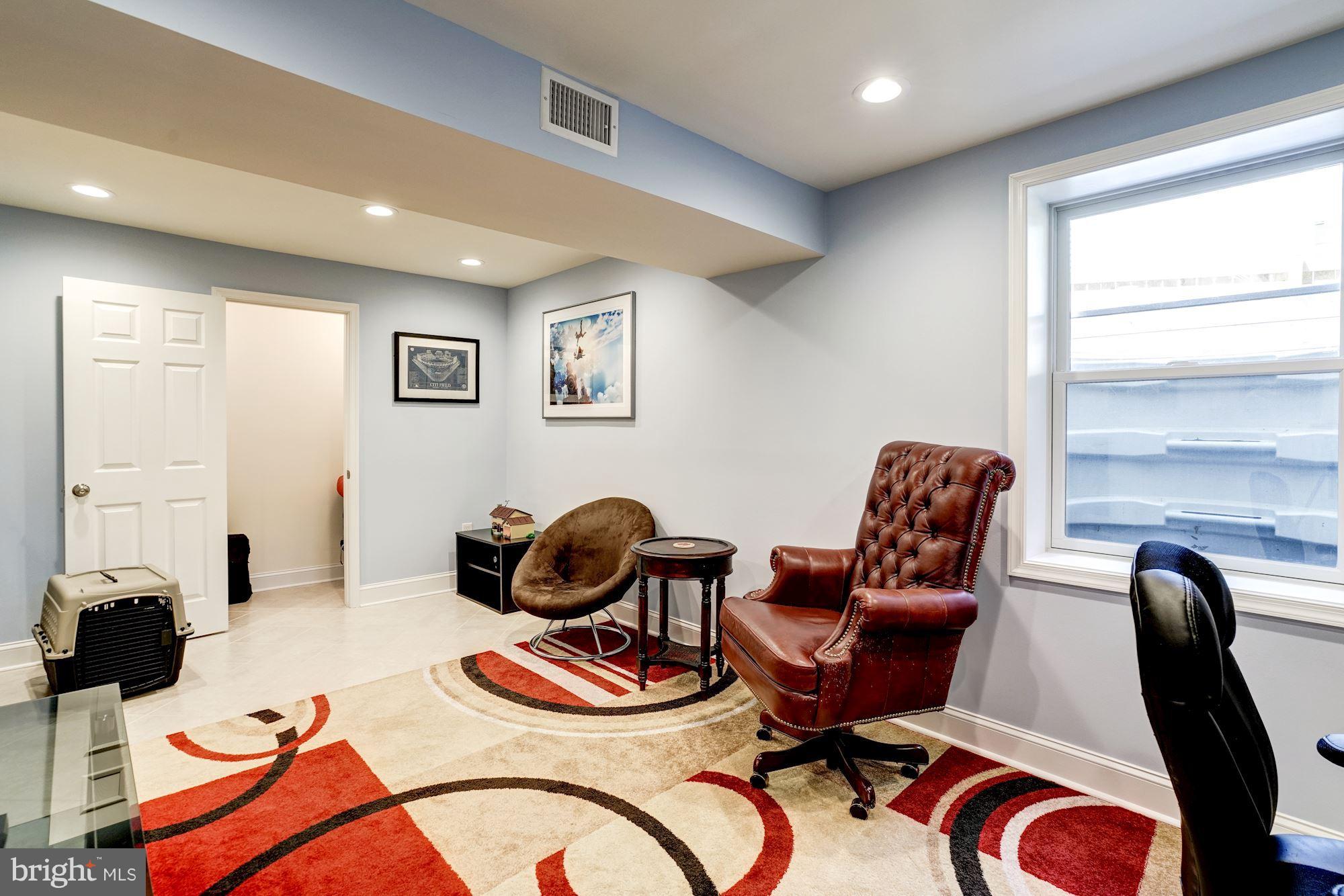 HOLMES RUN WOODS WEST - Residential