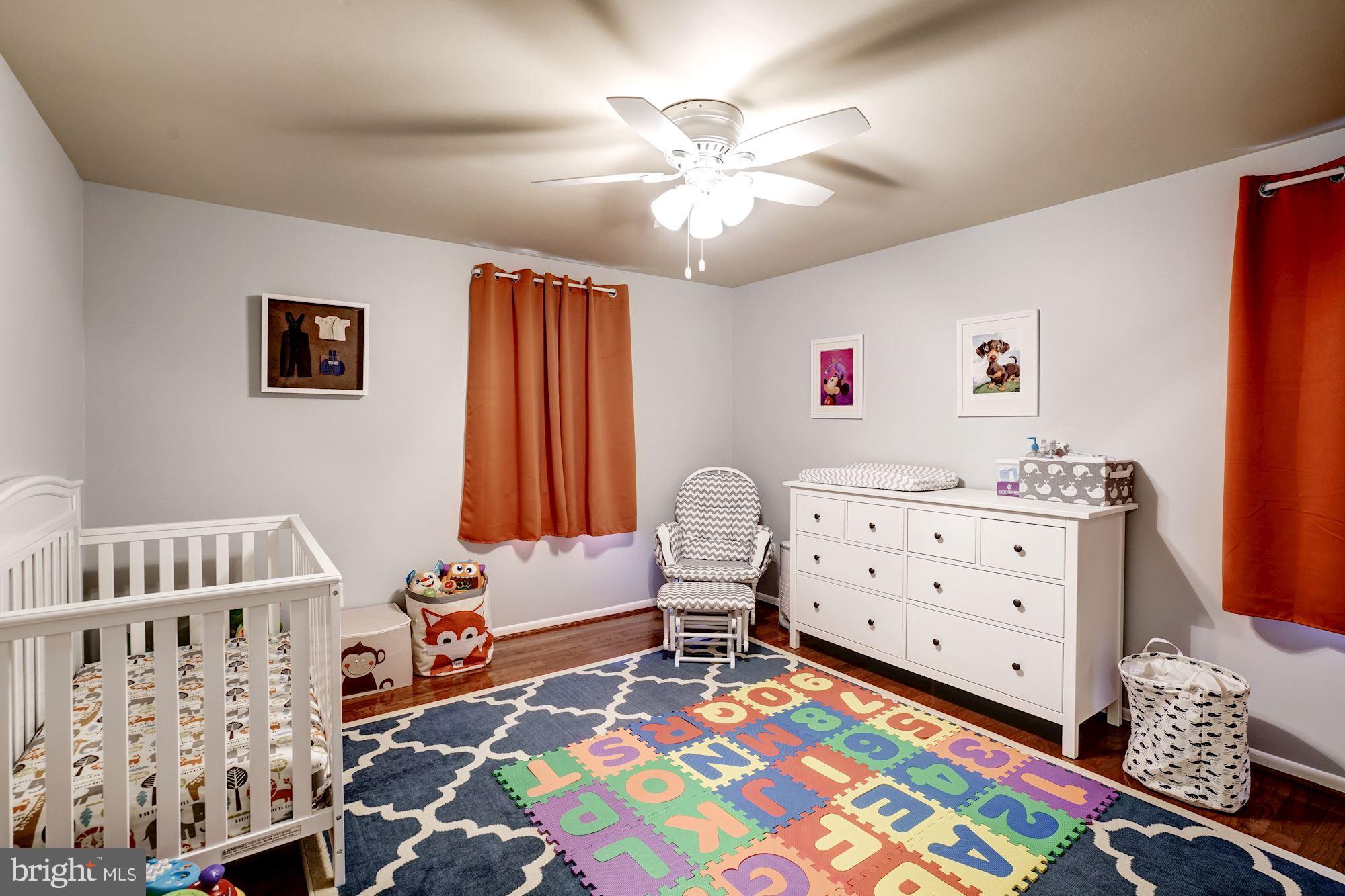 HOLMES RUN WOODS WEST - Residential