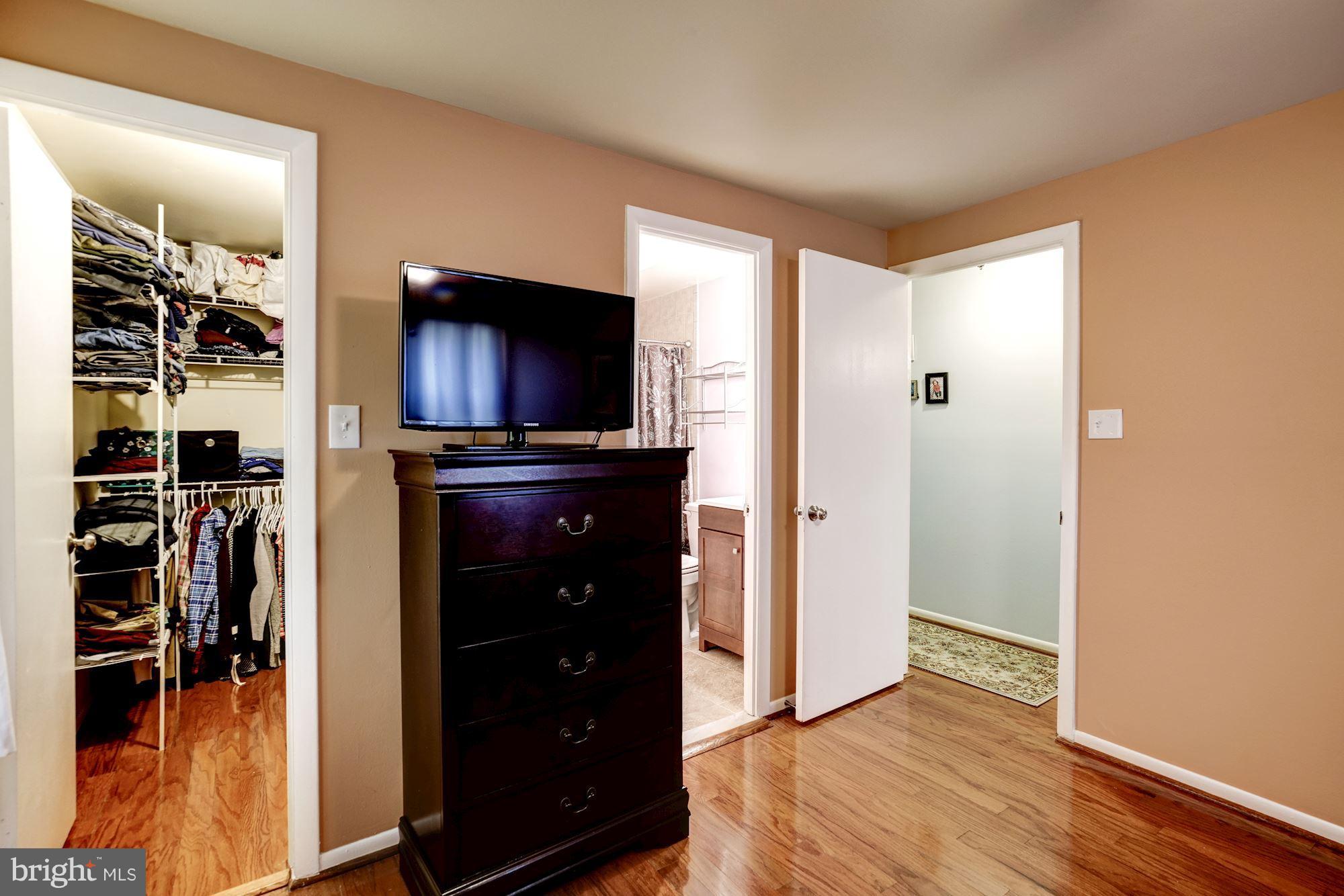 HOLMES RUN WOODS WEST - Residential