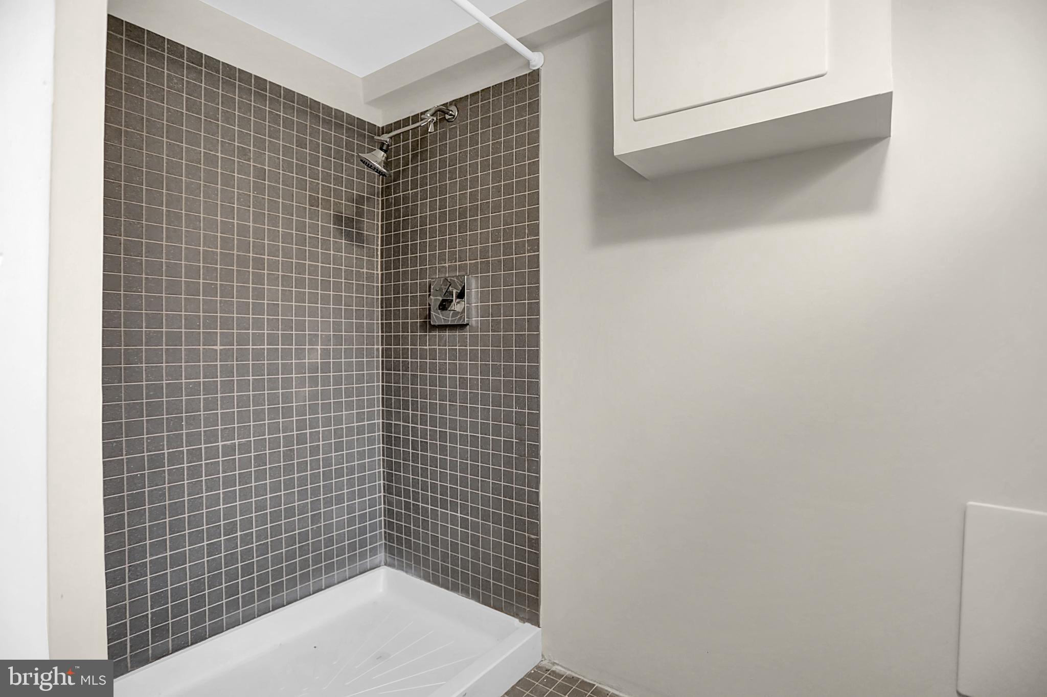 EDNOR GARDENS - LAKESIDE - Residential