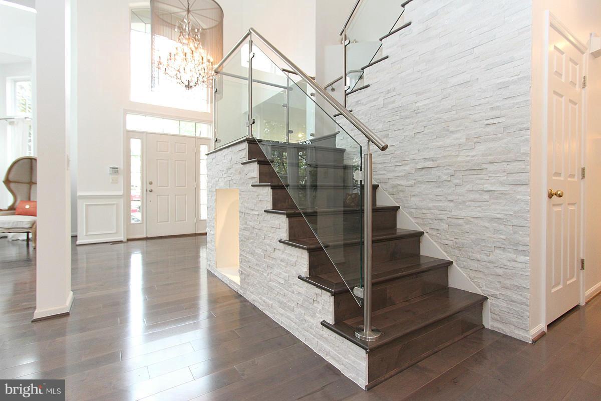 POTOMAC LAKES - Residential