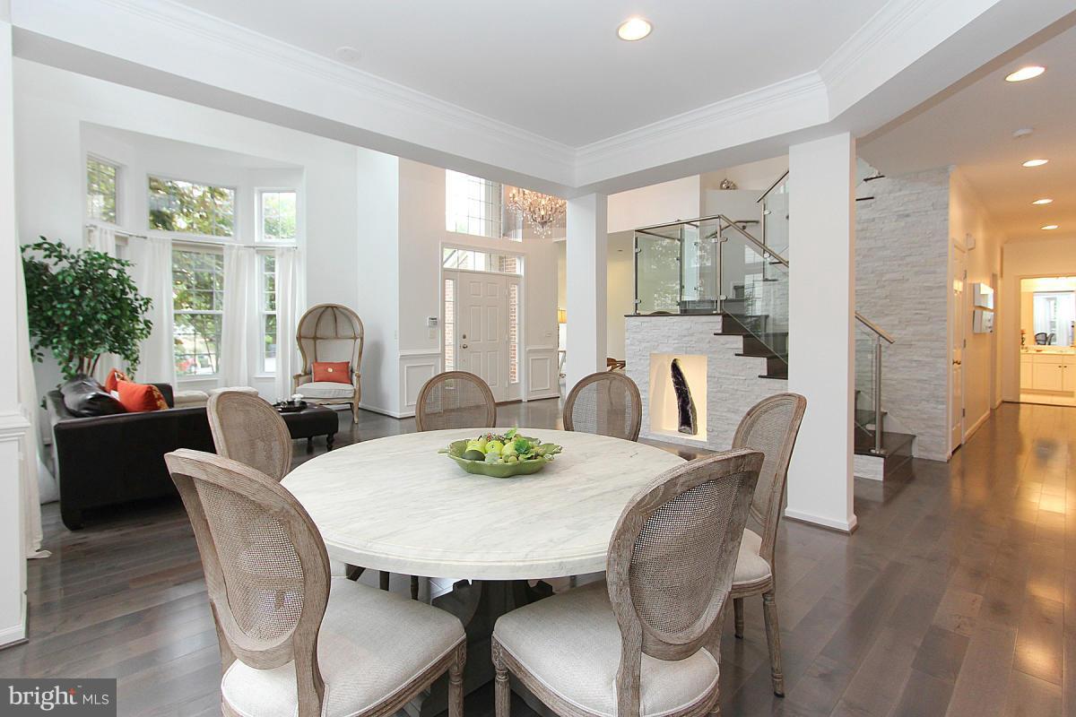 POTOMAC LAKES - Residential