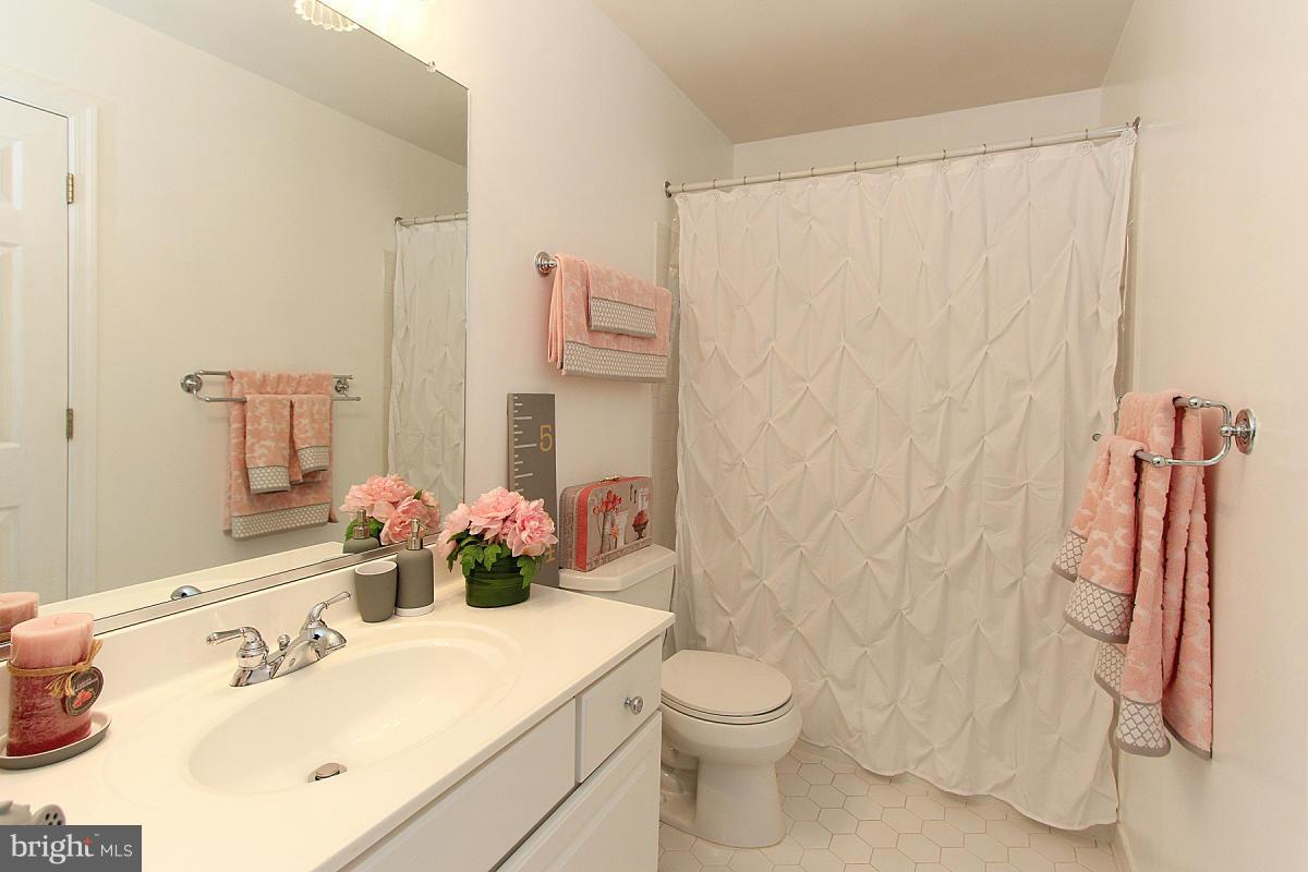 POTOMAC LAKES - Residential