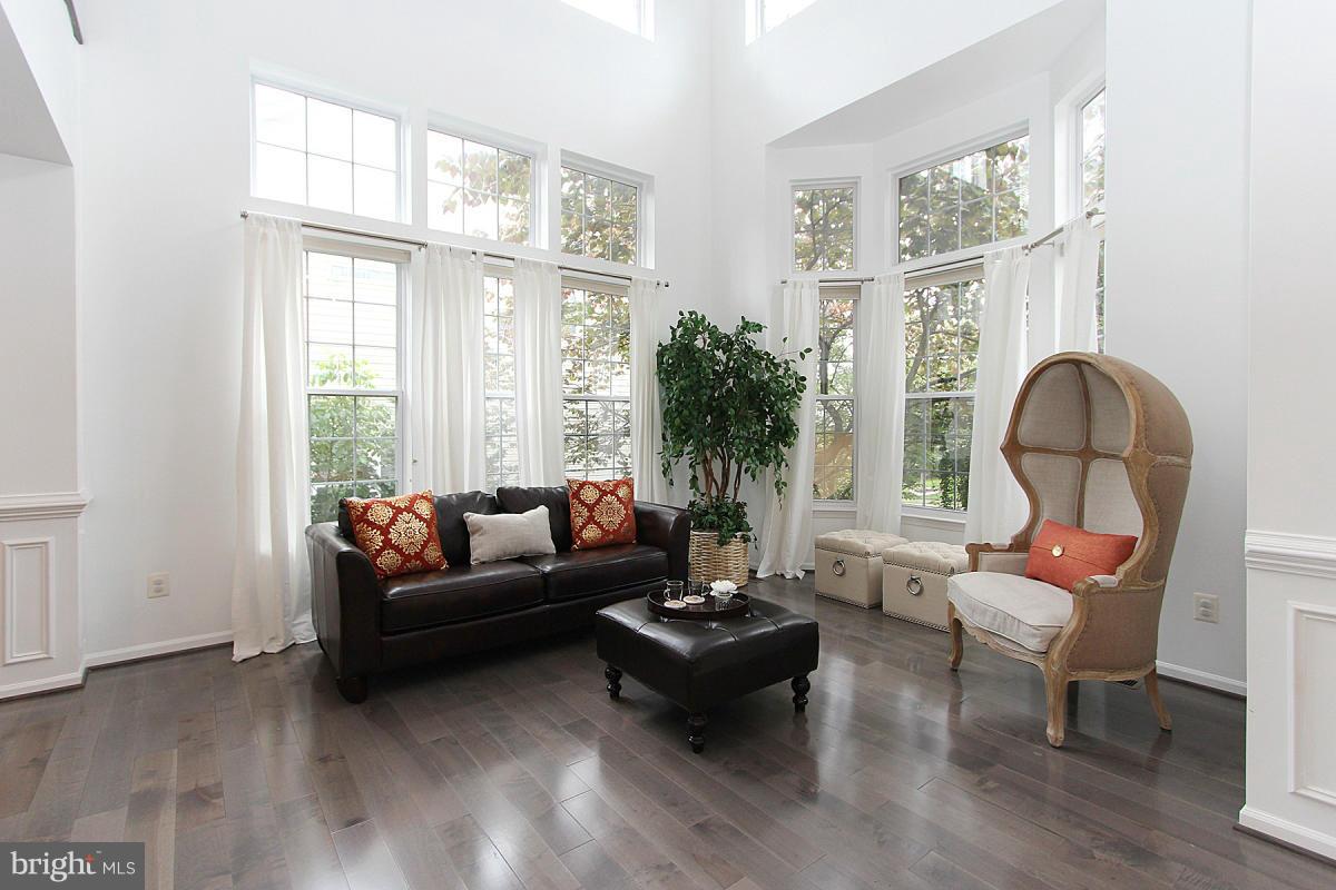 POTOMAC LAKES - Residential