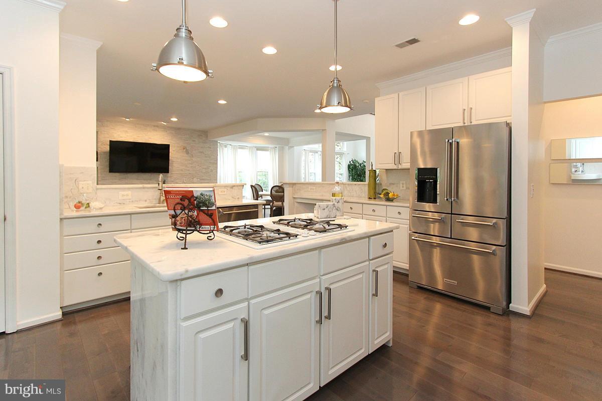 POTOMAC LAKES - Residential