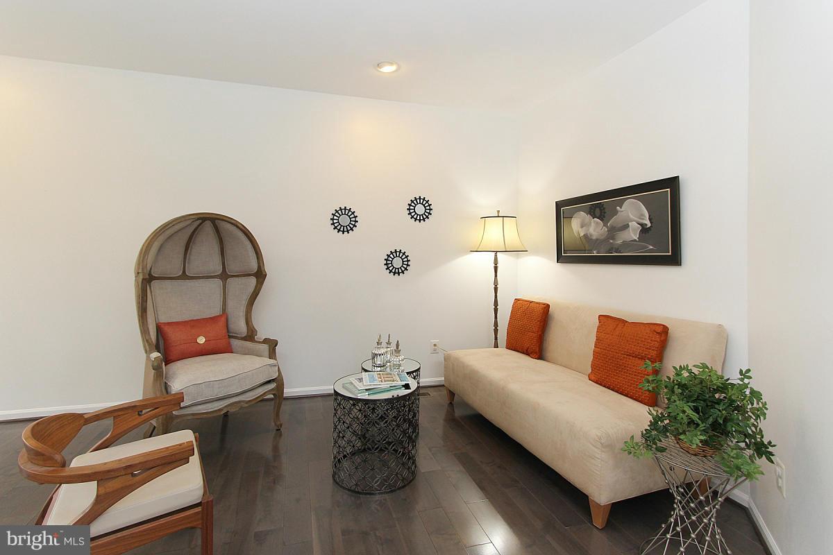 POTOMAC LAKES - Residential