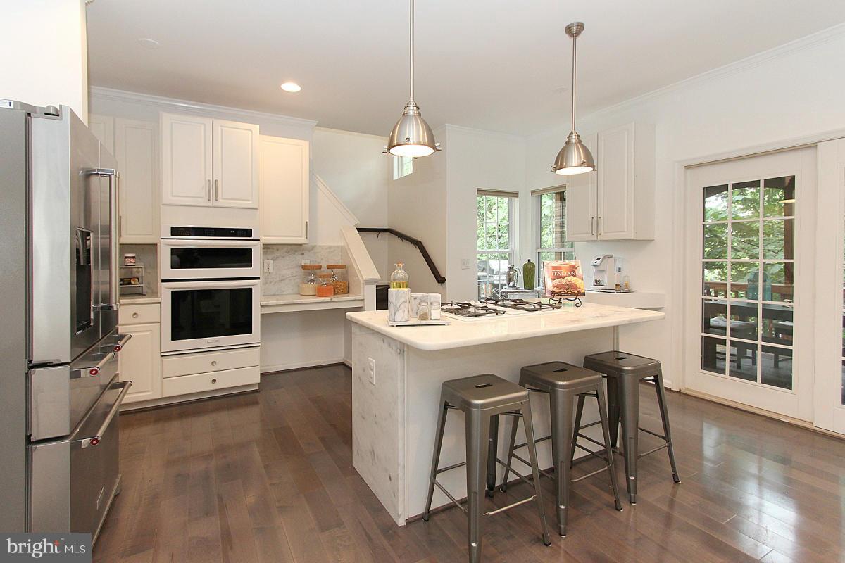 POTOMAC LAKES - Residential