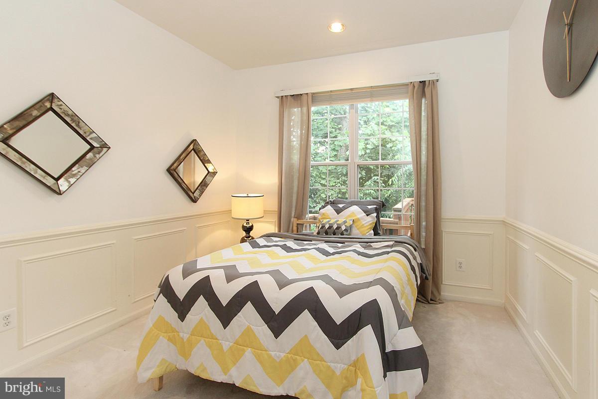 POTOMAC LAKES - Residential