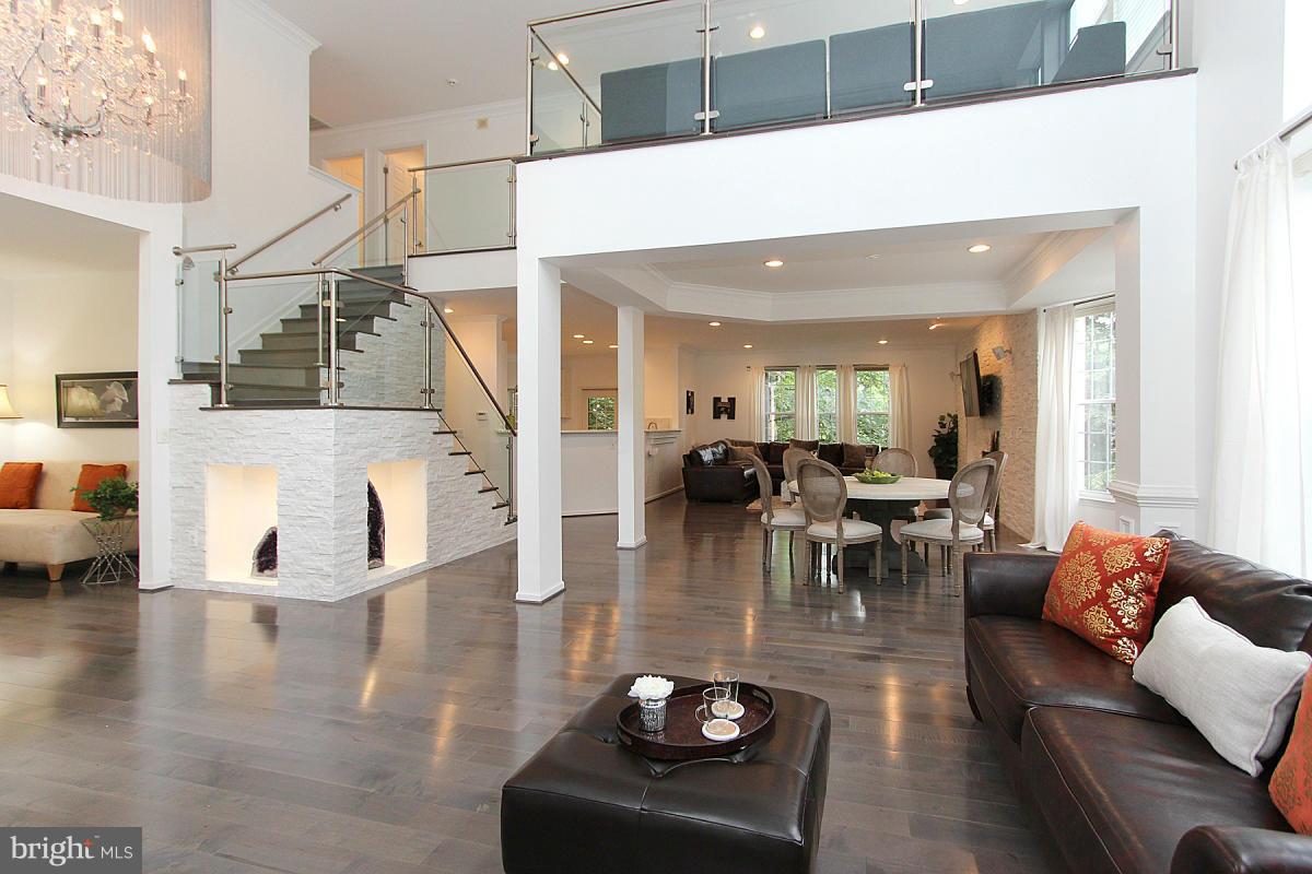 POTOMAC LAKES - Residential