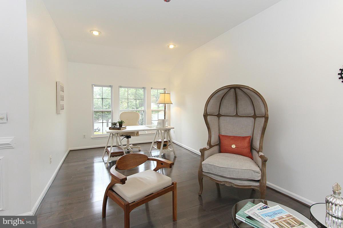 POTOMAC LAKES - Residential