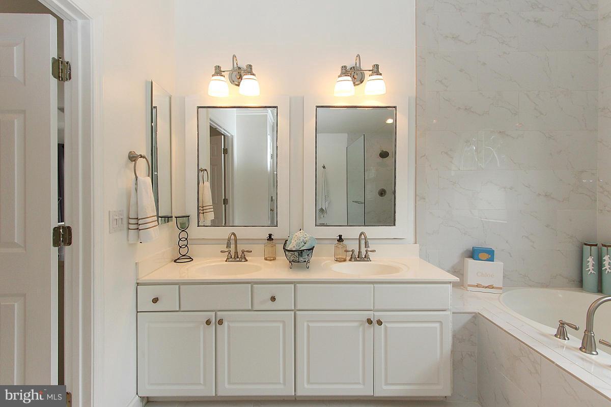 POTOMAC LAKES - Residential