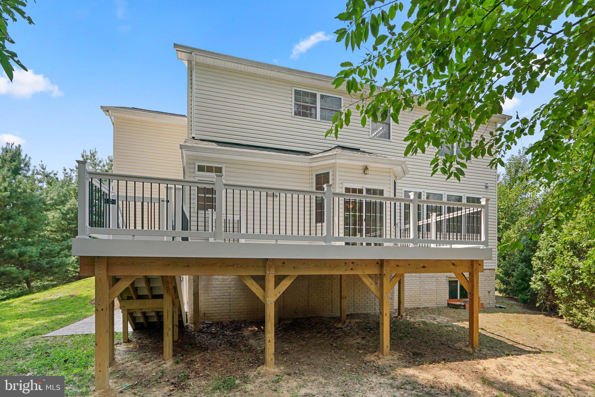 EMA'S MANOR - Residential