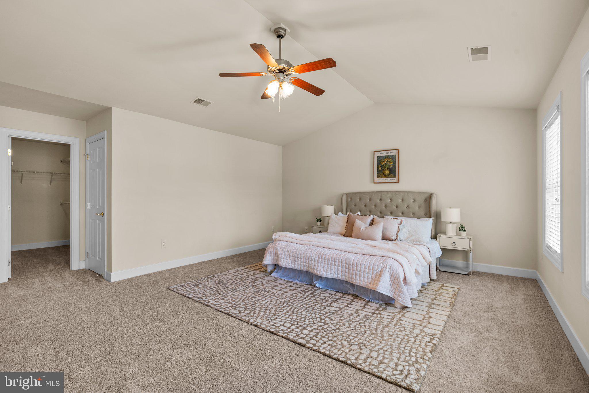 EMA'S MANOR - Residential