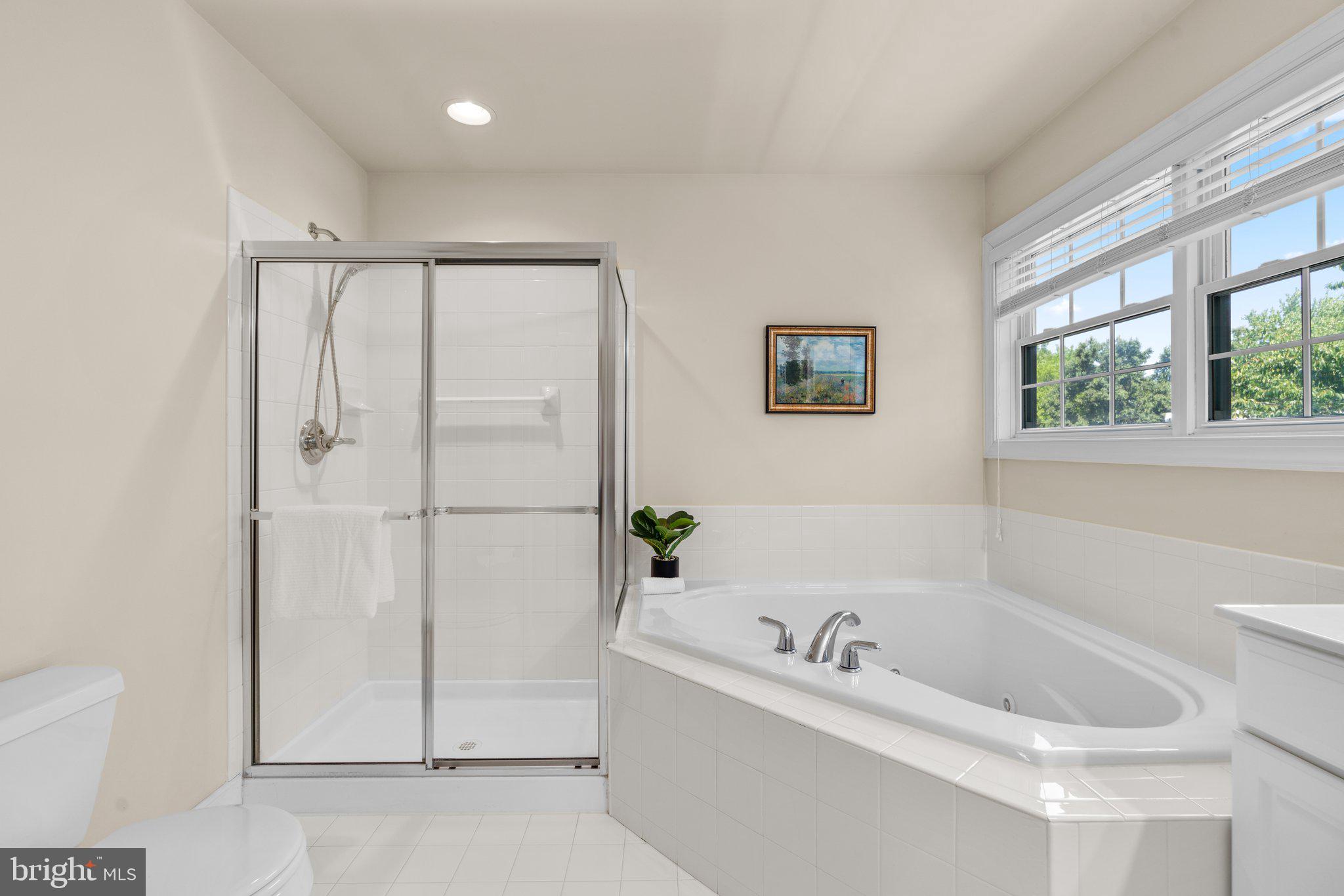 EMA'S MANOR - Residential