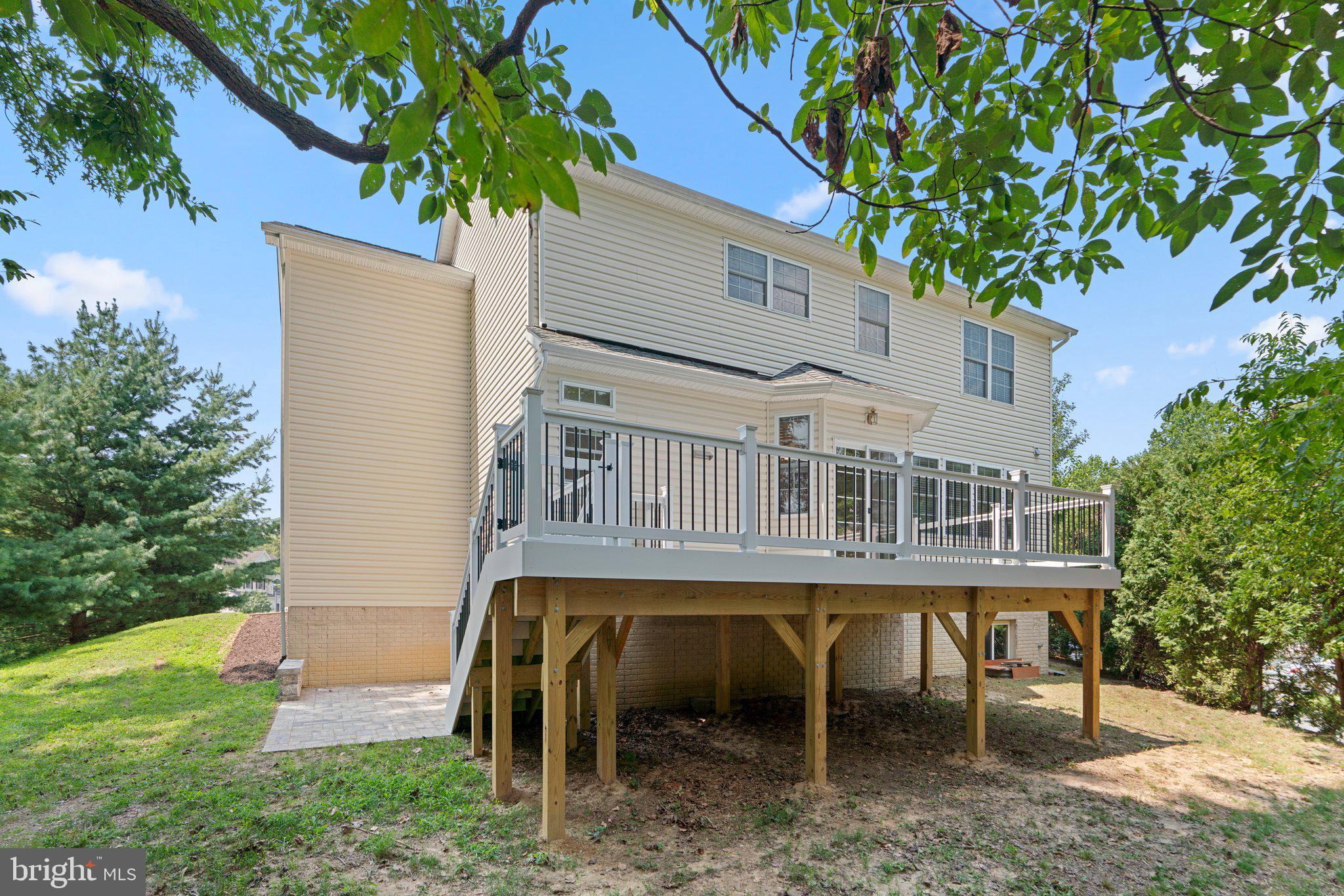 EMA'S MANOR - Residential