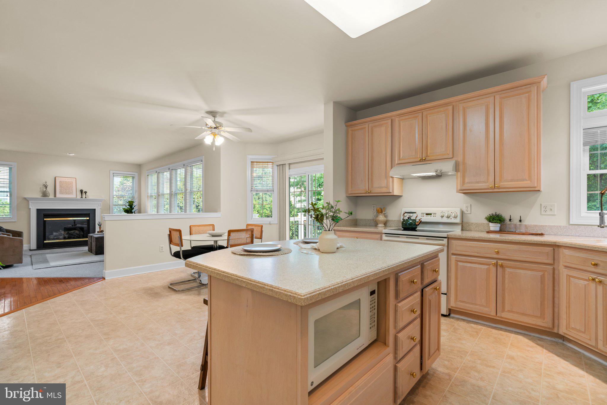 EMA'S MANOR - Residential