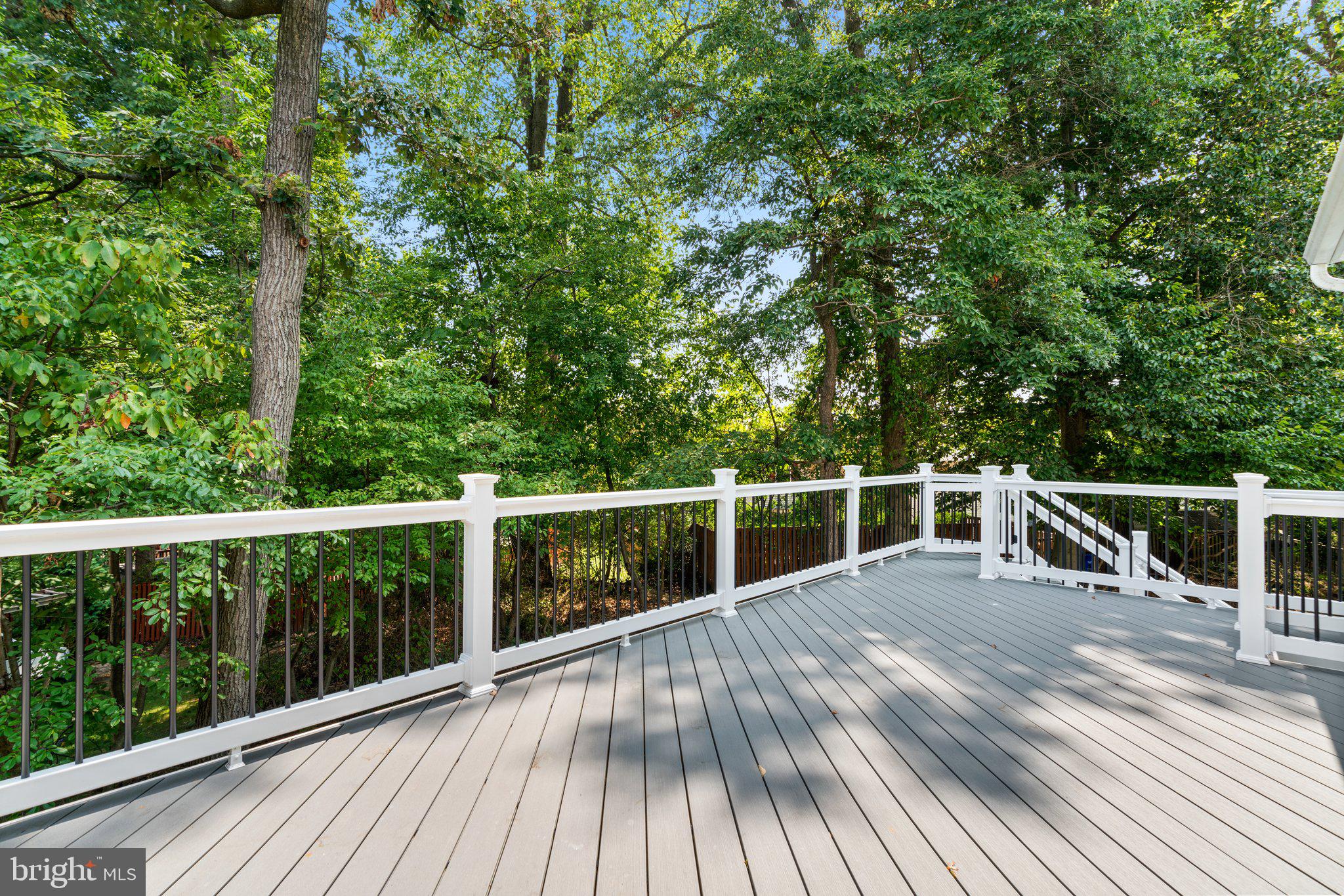 EMA'S MANOR - Residential