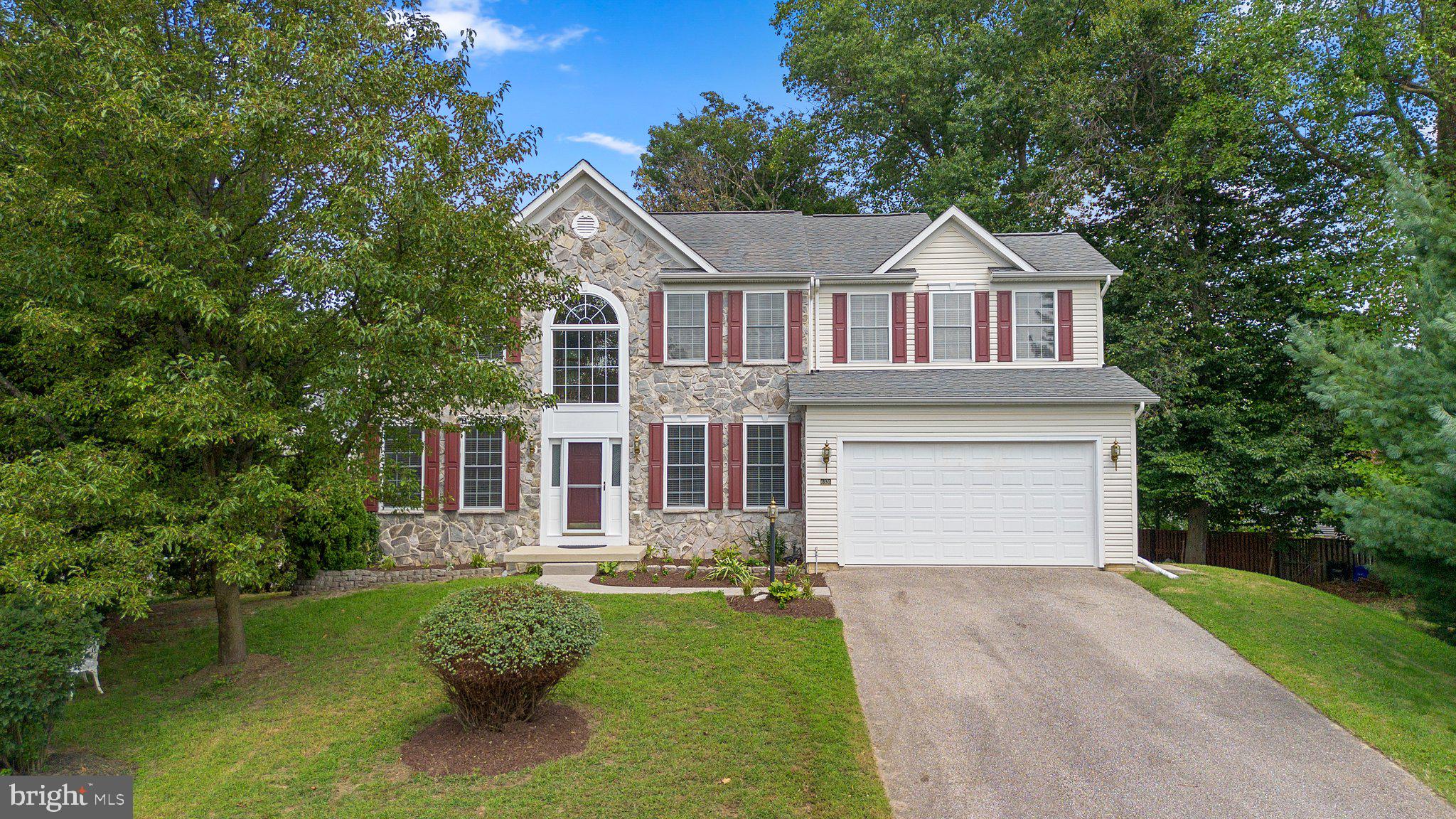 EMA'S MANOR - Residential