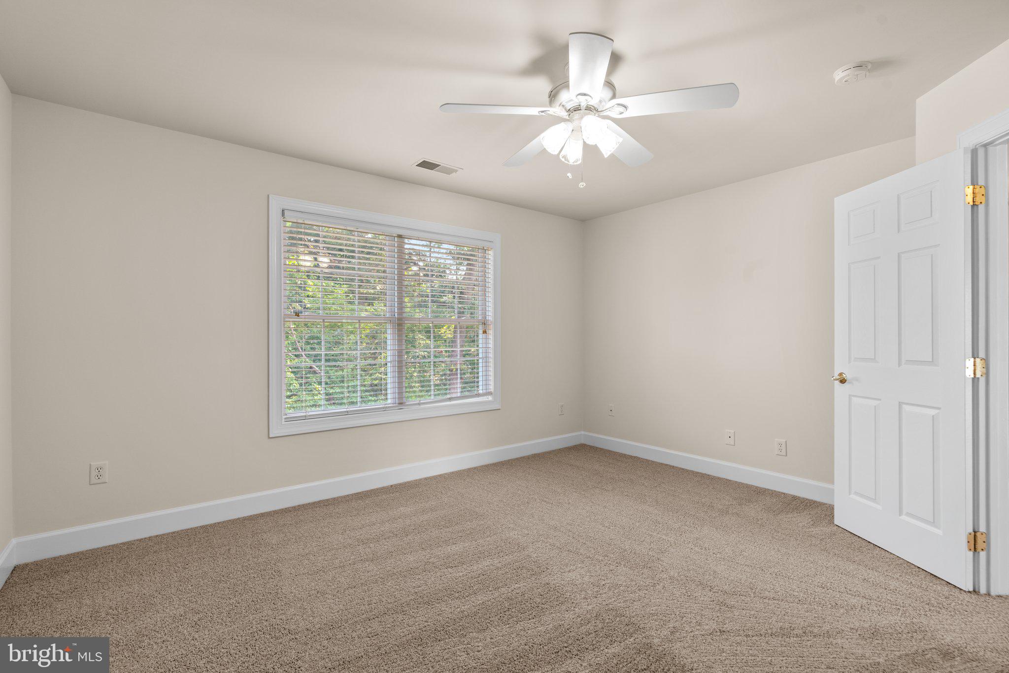 EMA'S MANOR - Residential