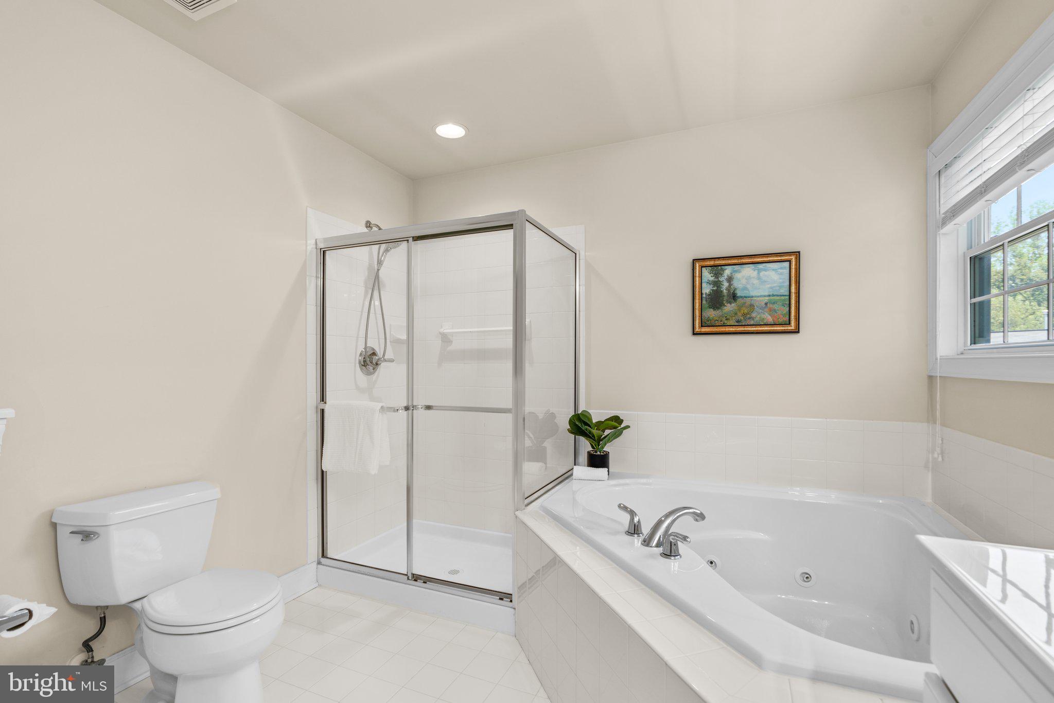 EMA'S MANOR - Residential