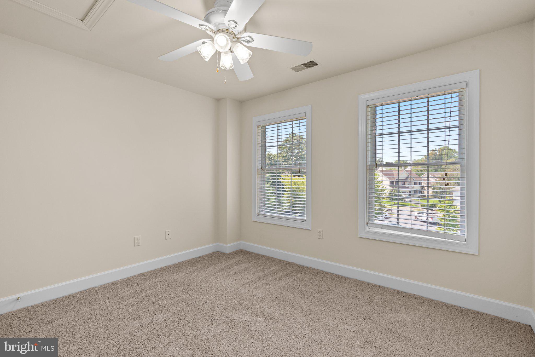 EMA'S MANOR - Residential