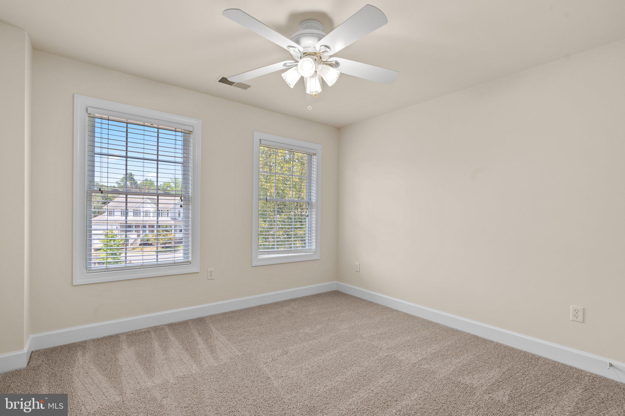 EMA'S MANOR - Residential