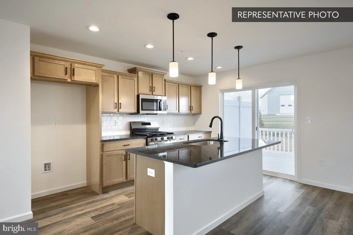 DEERFIELD ESTATES - Residential