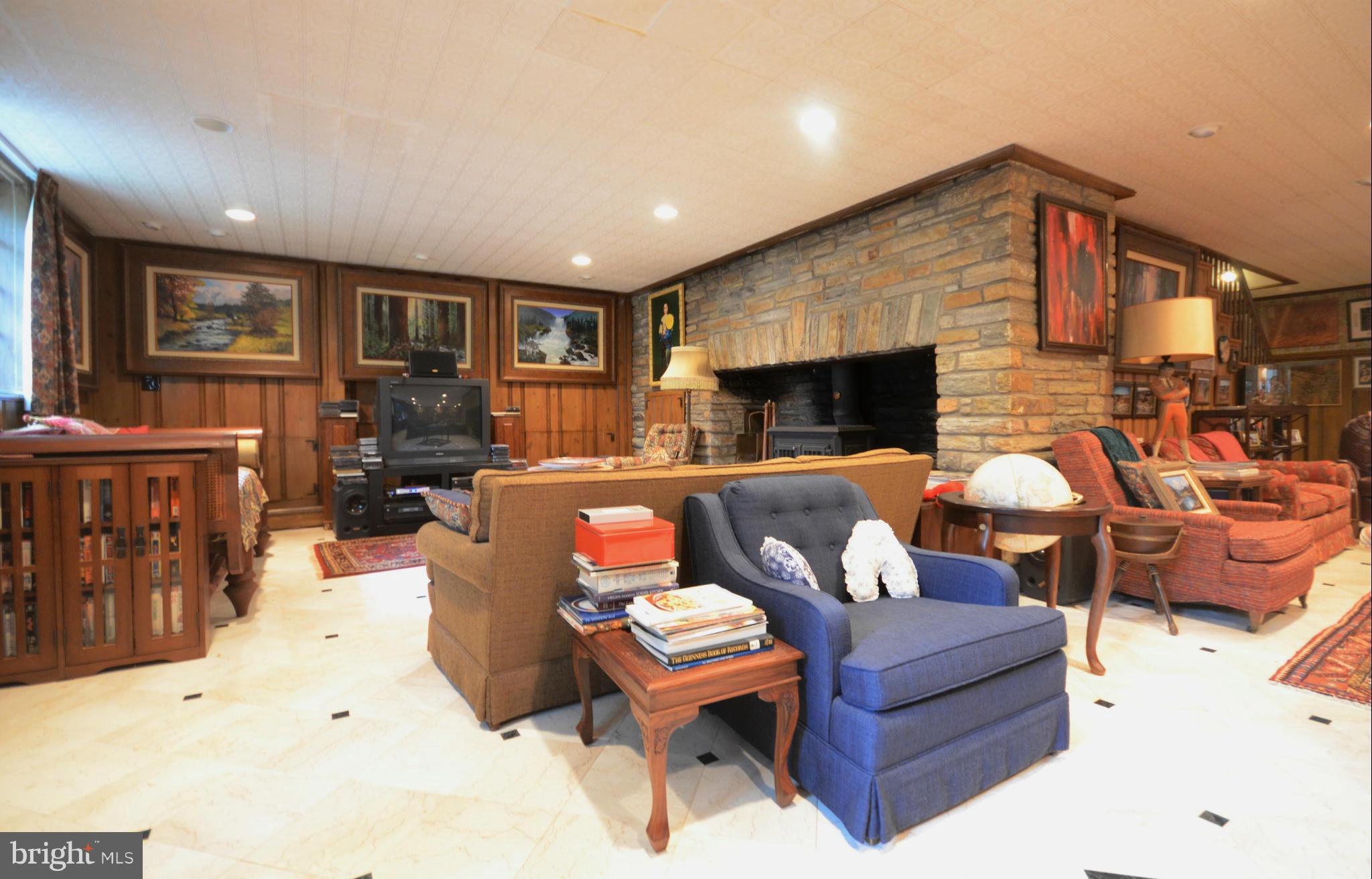 DUMBARTON - Residential