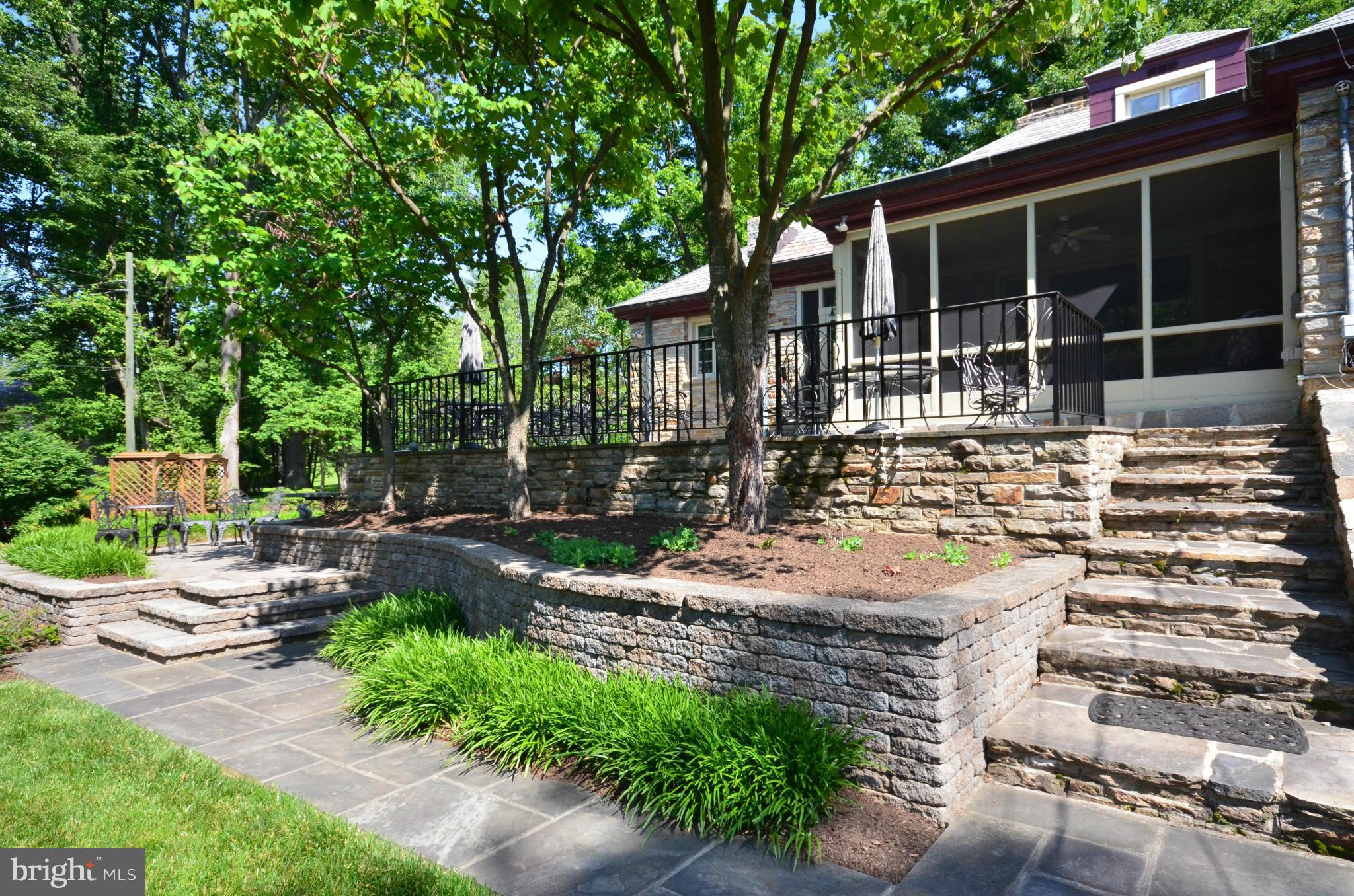 DUMBARTON - Residential