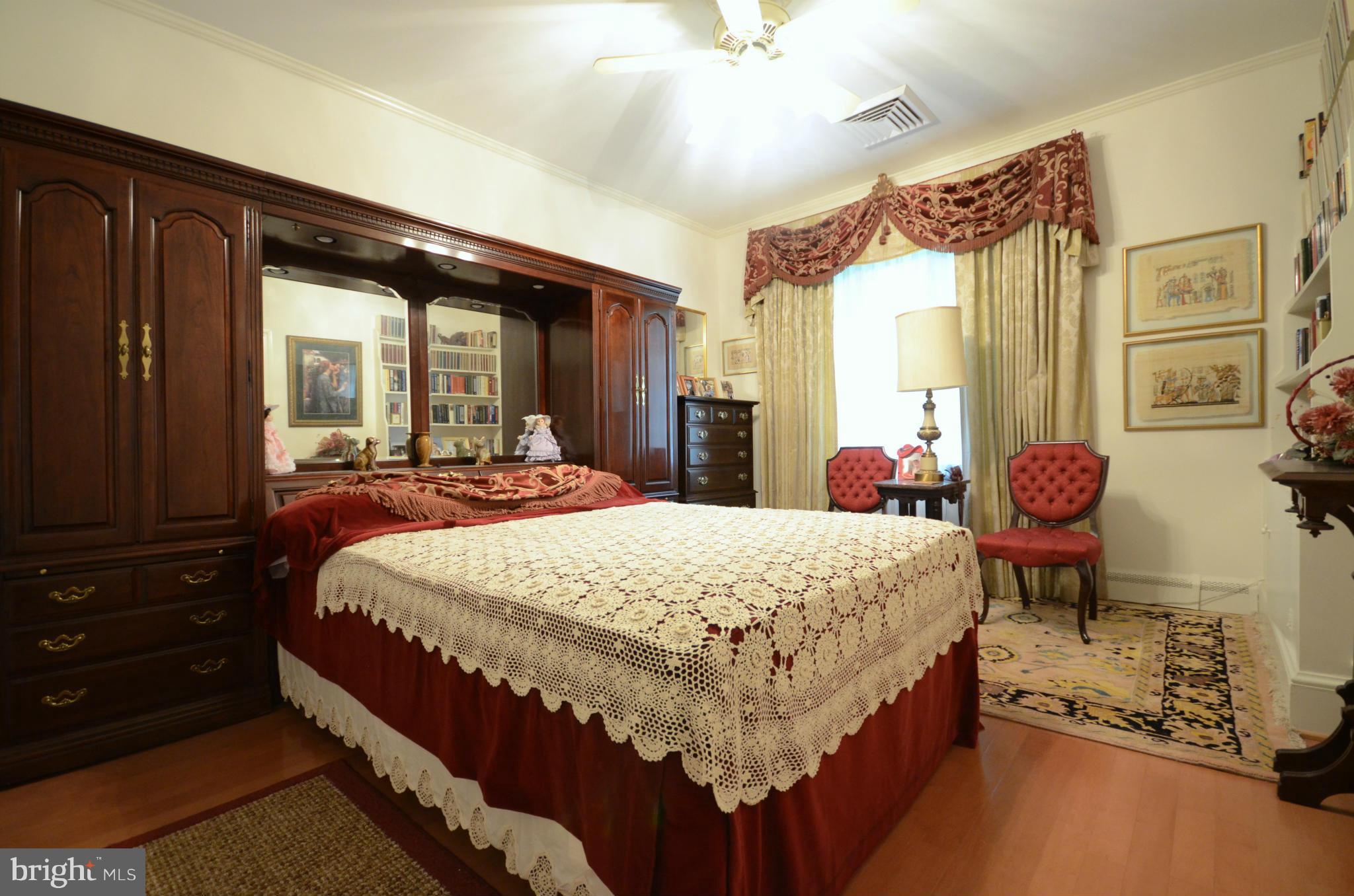 DUMBARTON - Residential