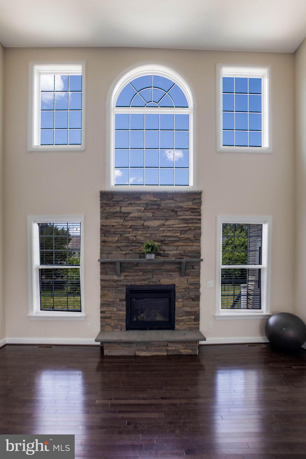 STONE CREST - Residential