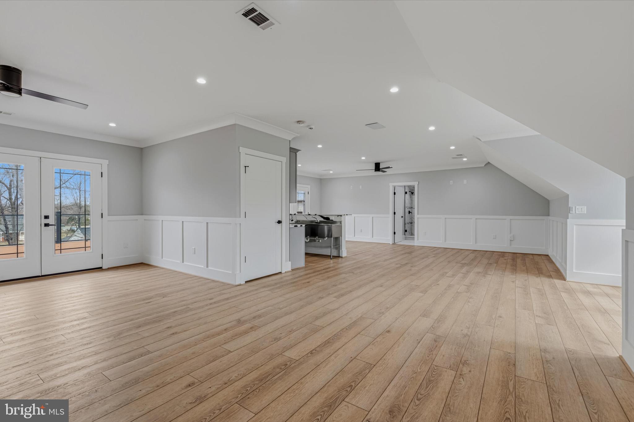 CHALET WOODS - Residential