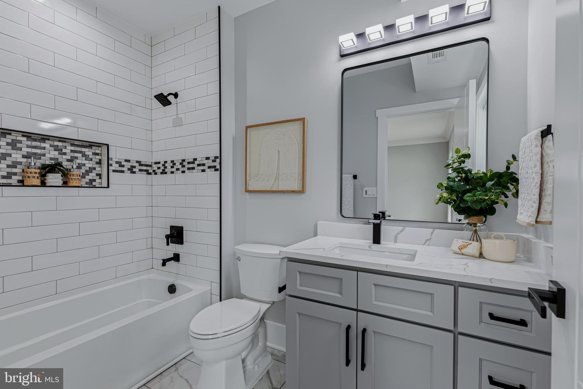 CHALET WOODS - Residential