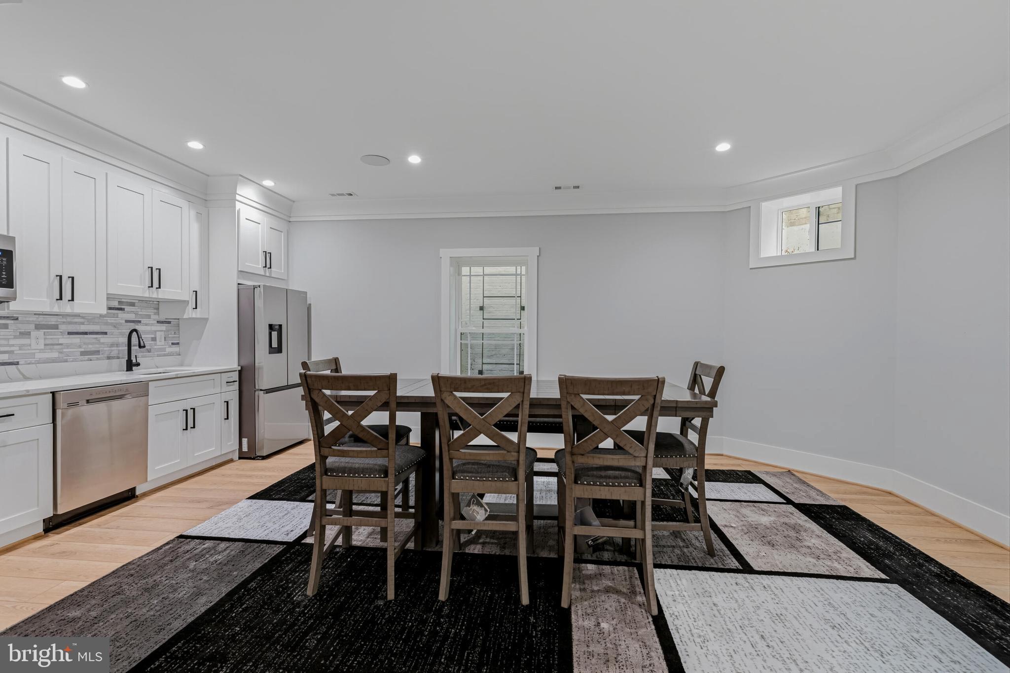 CHALET WOODS - Residential