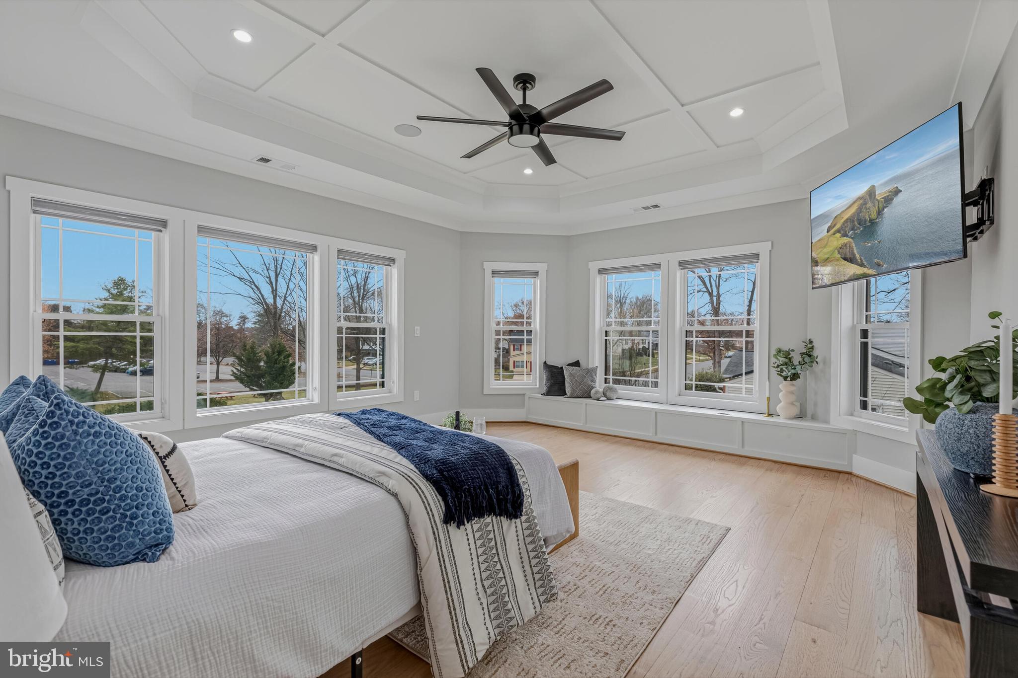 CHALET WOODS - Residential