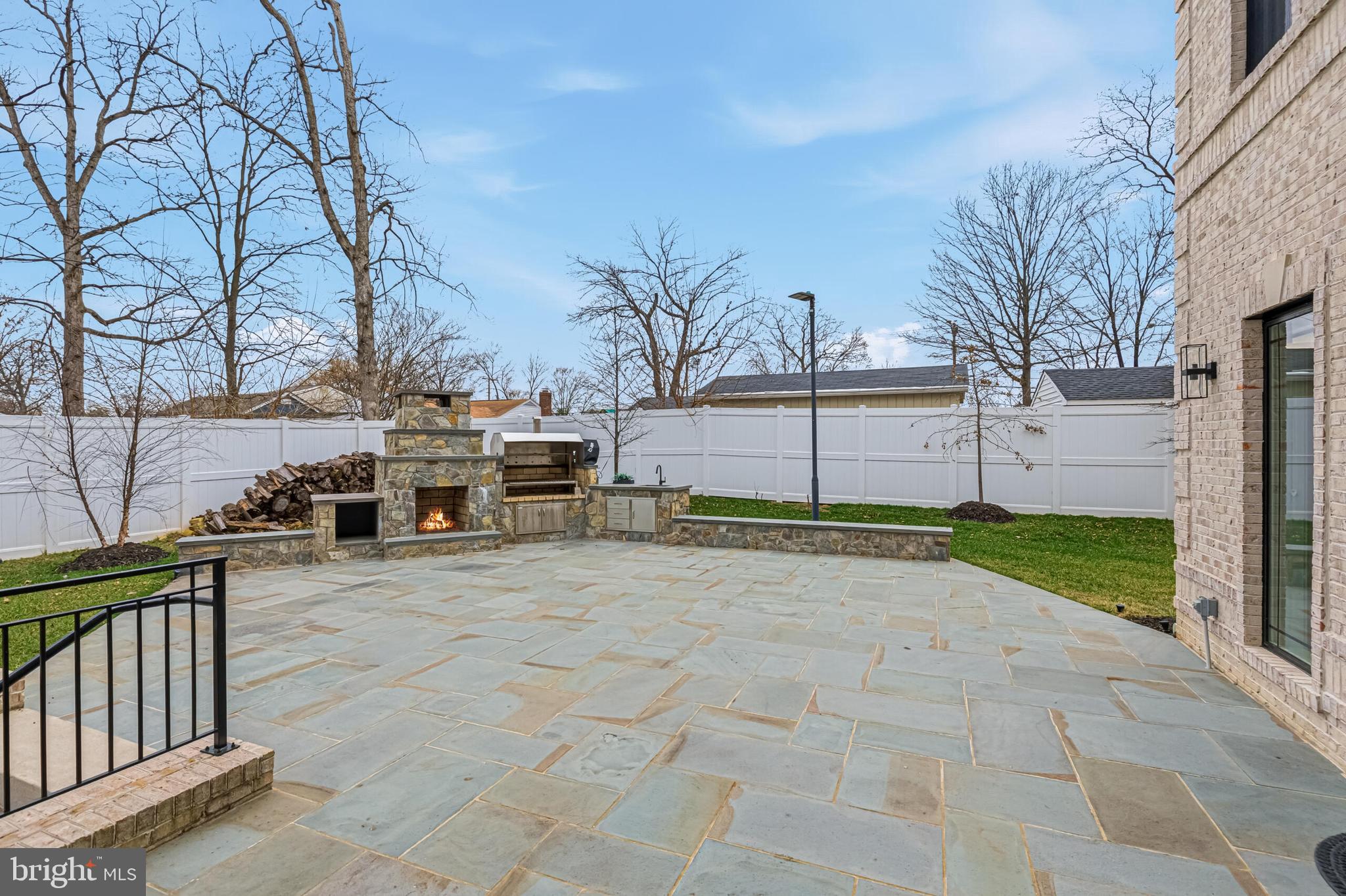 CHALET WOODS - Residential