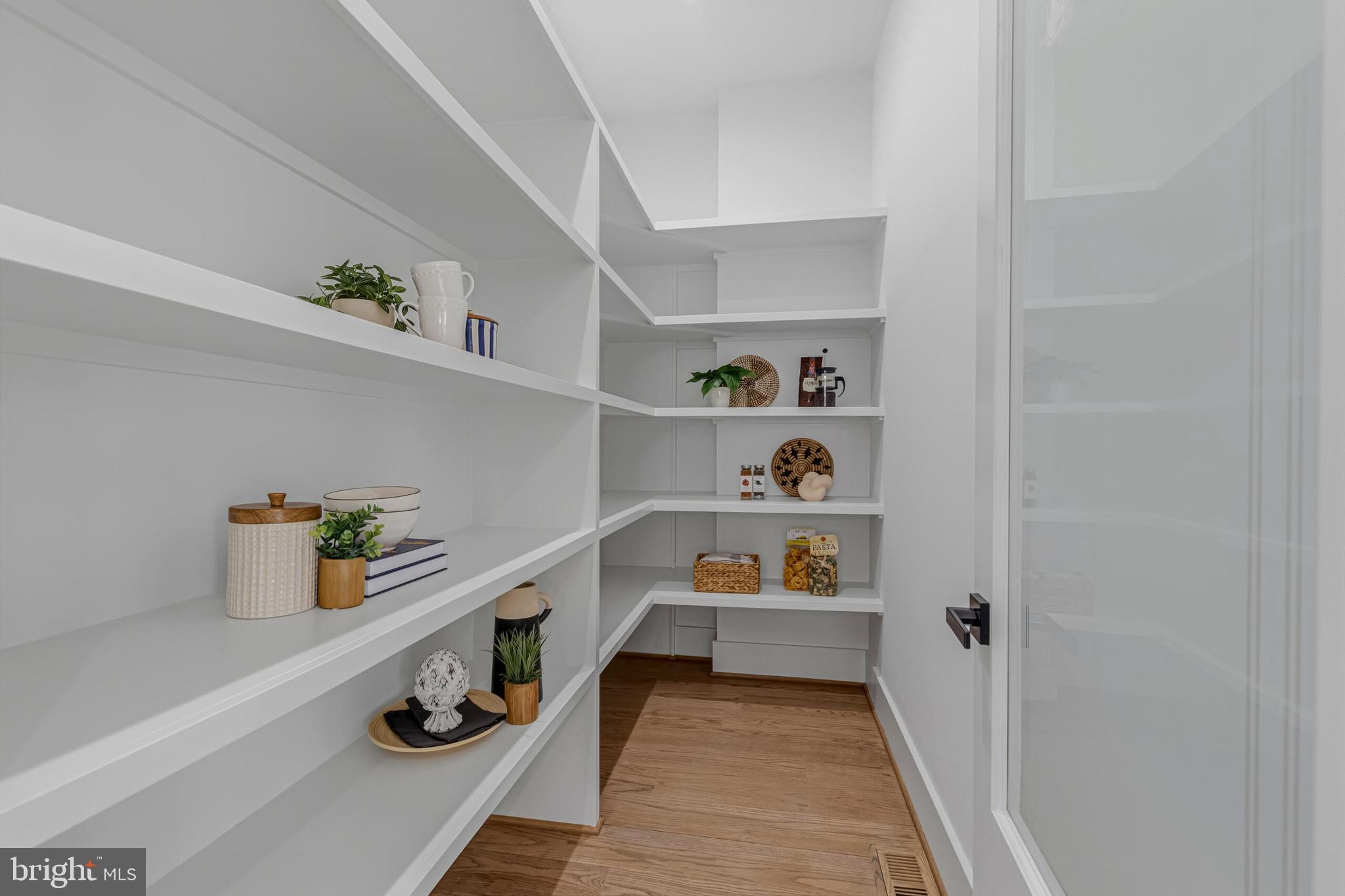 CHALET WOODS - Residential