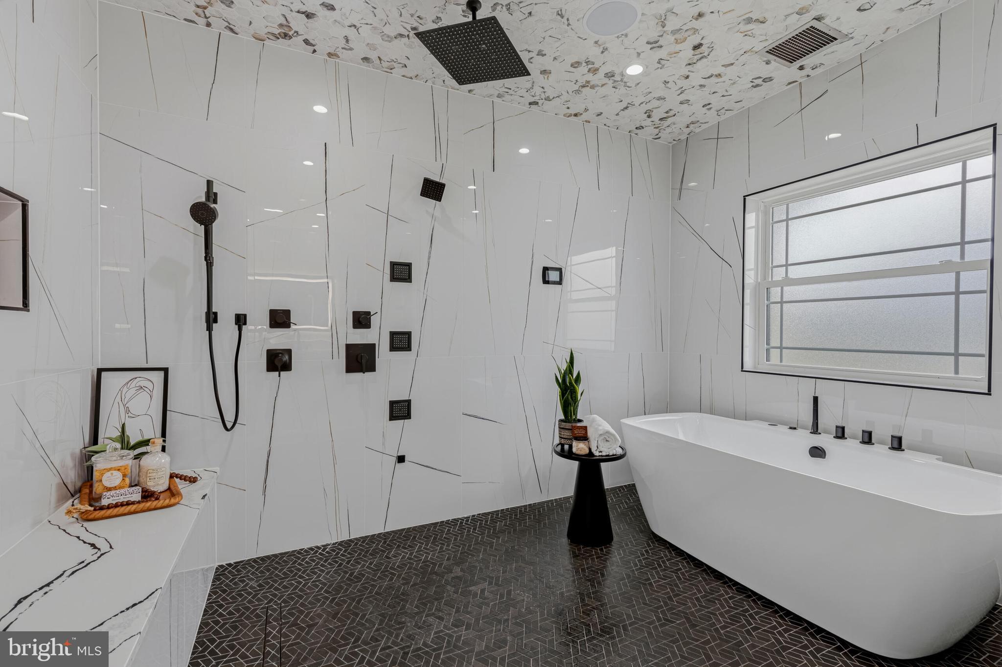 CHALET WOODS - Residential